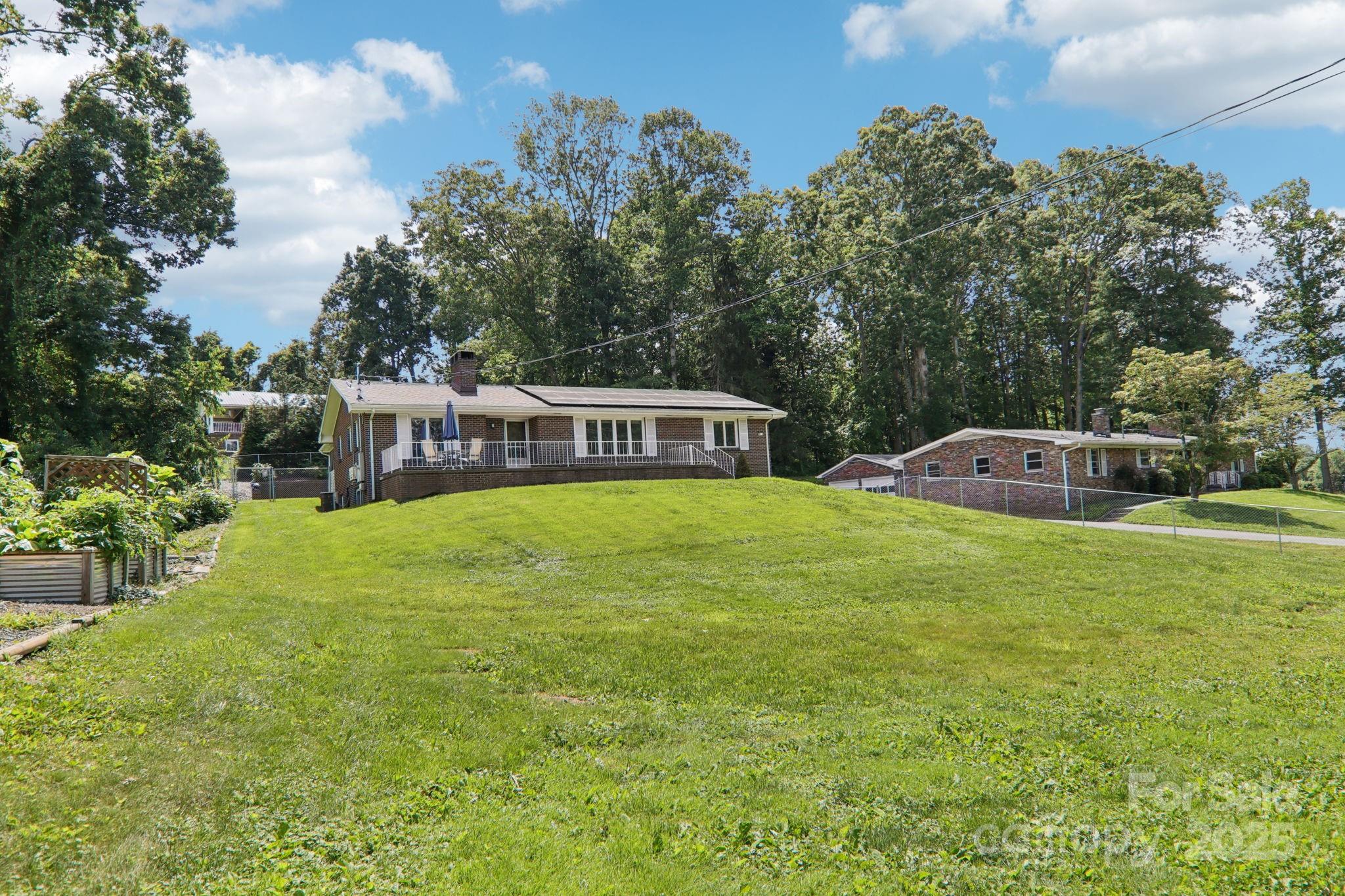 318 & 324 Old Leicester Highway