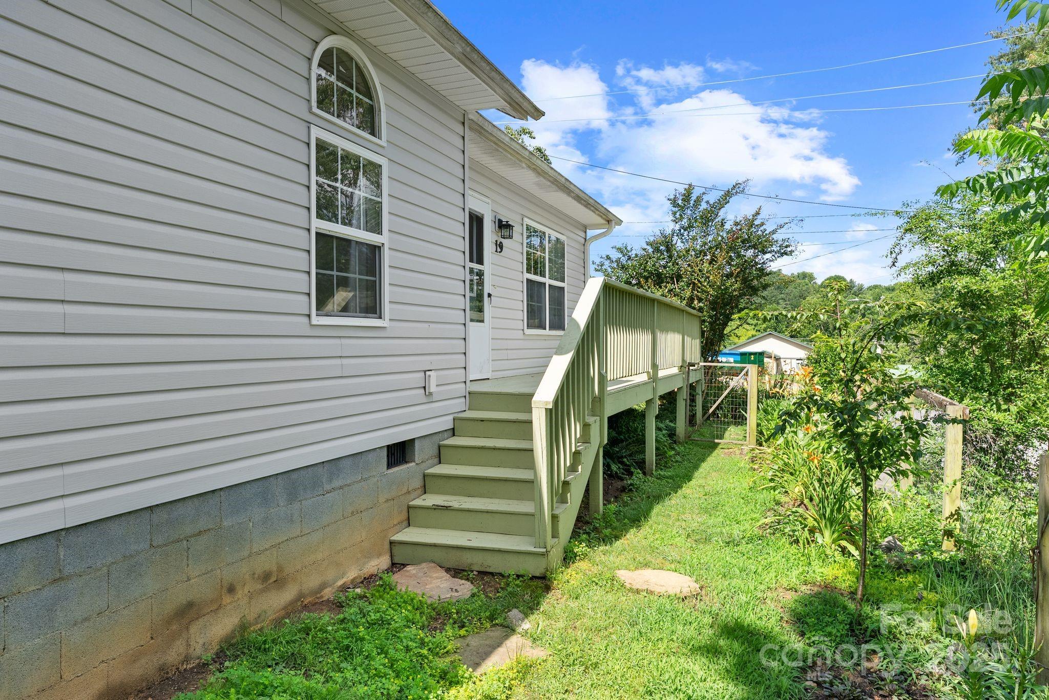 19 Busbee View Road