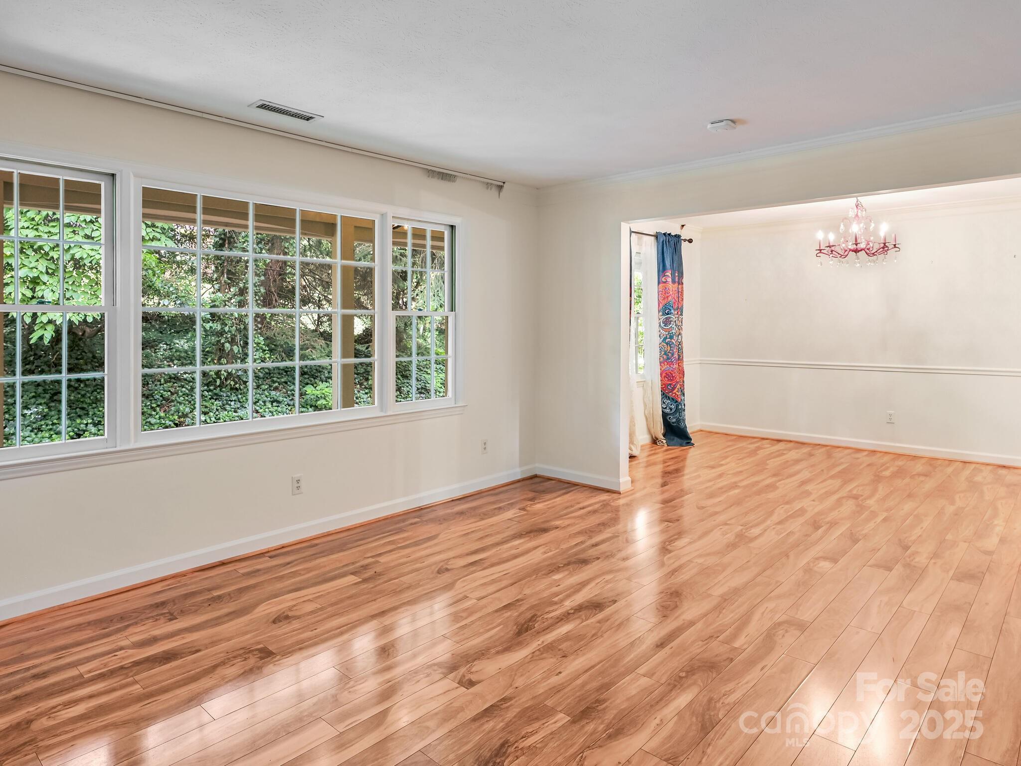 8 Mayfair Drive