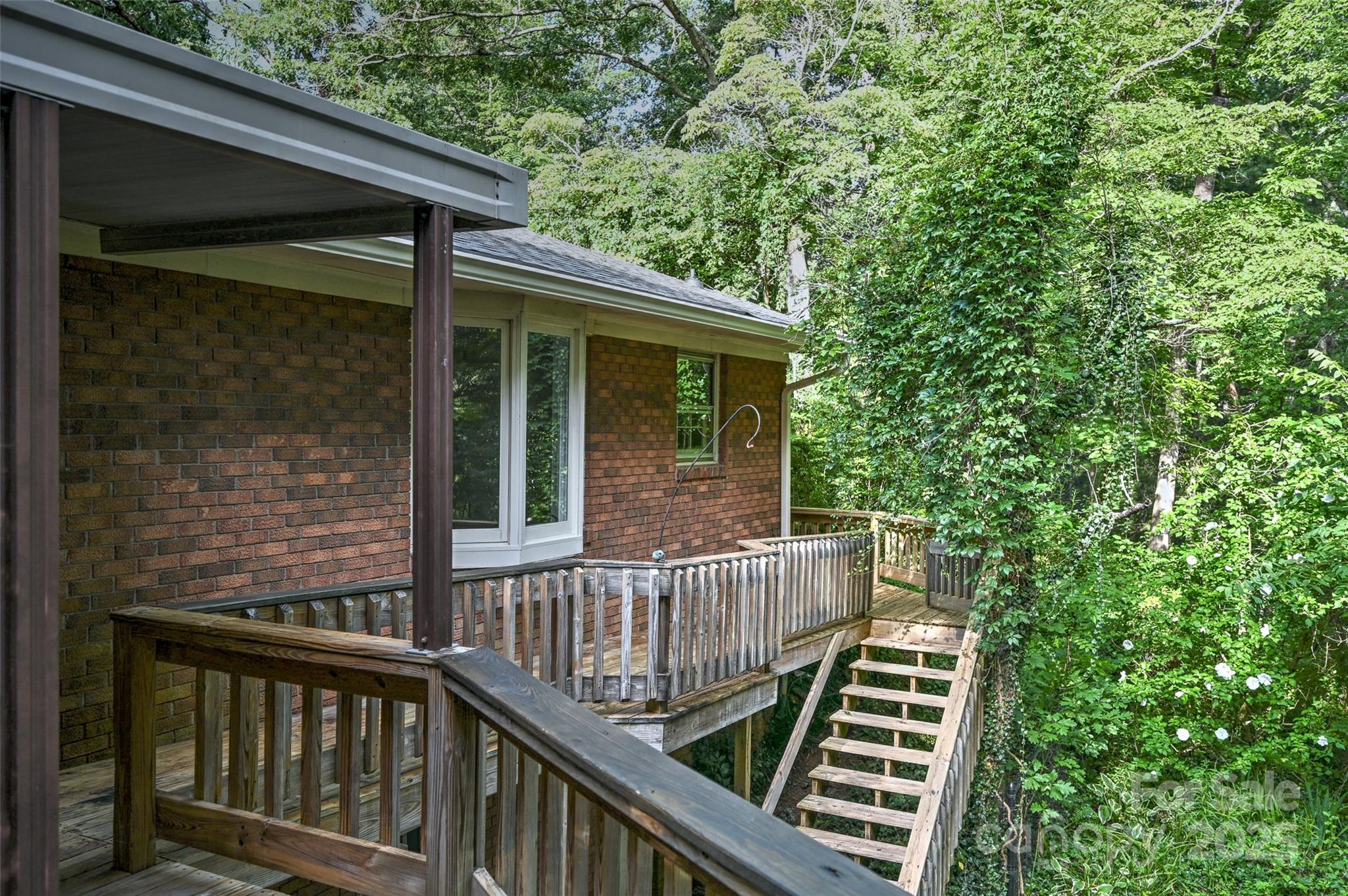 8 Mayfair Drive