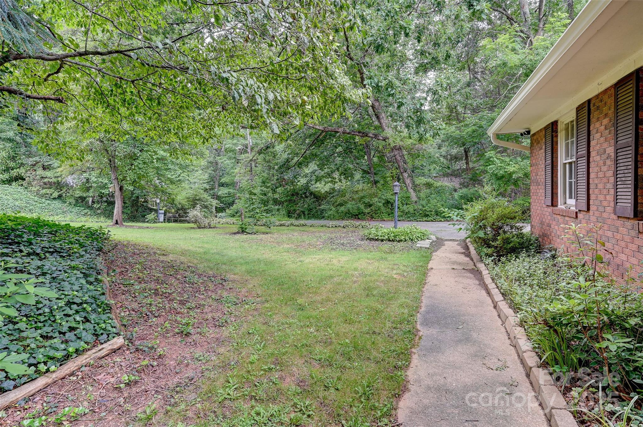 8 Mayfair Drive