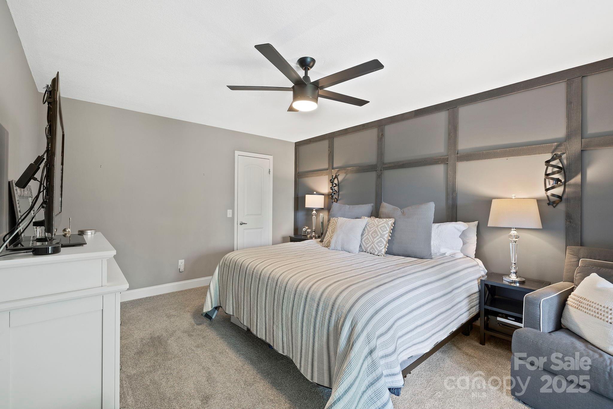 2440 W Cumming Woods Lane
