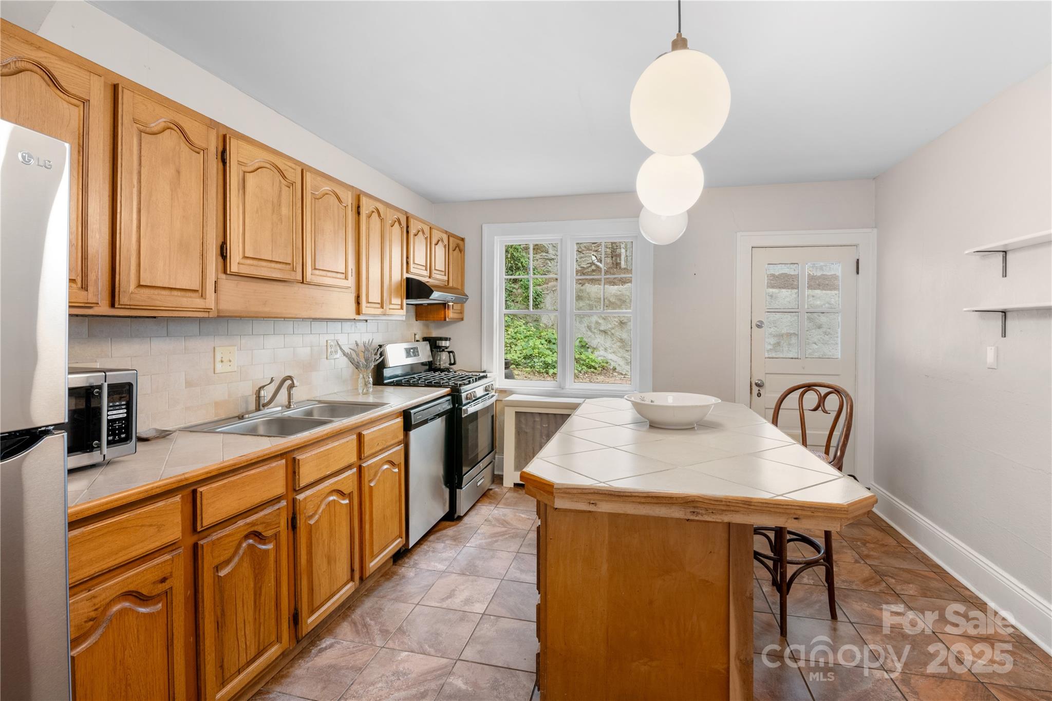 30 Caledonia Road