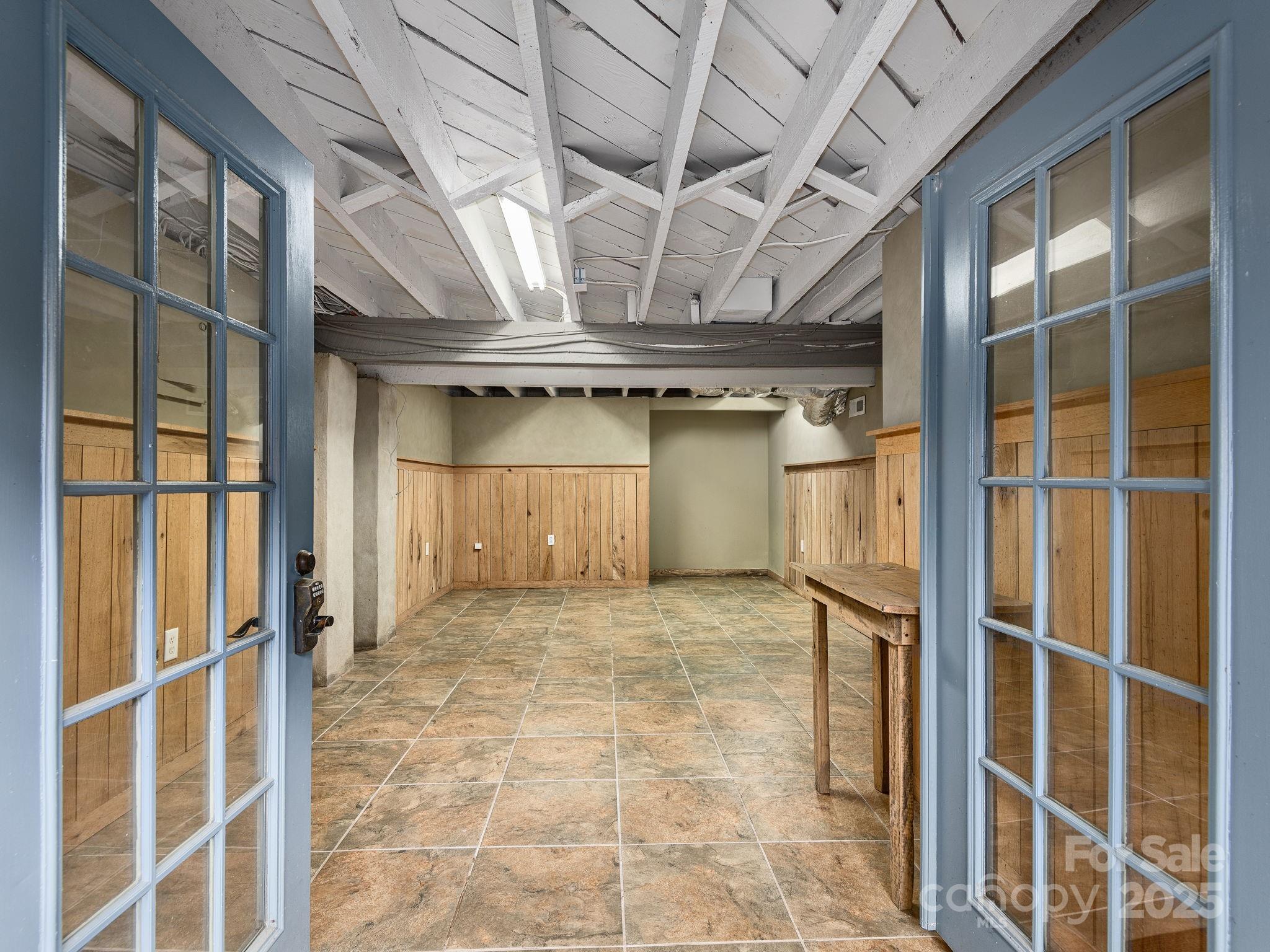 915 Tunnel Road