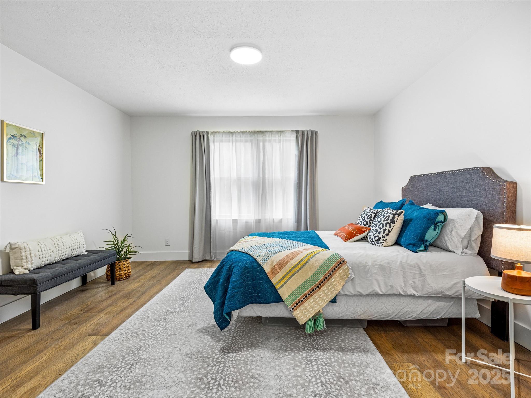 3 Acorn Road