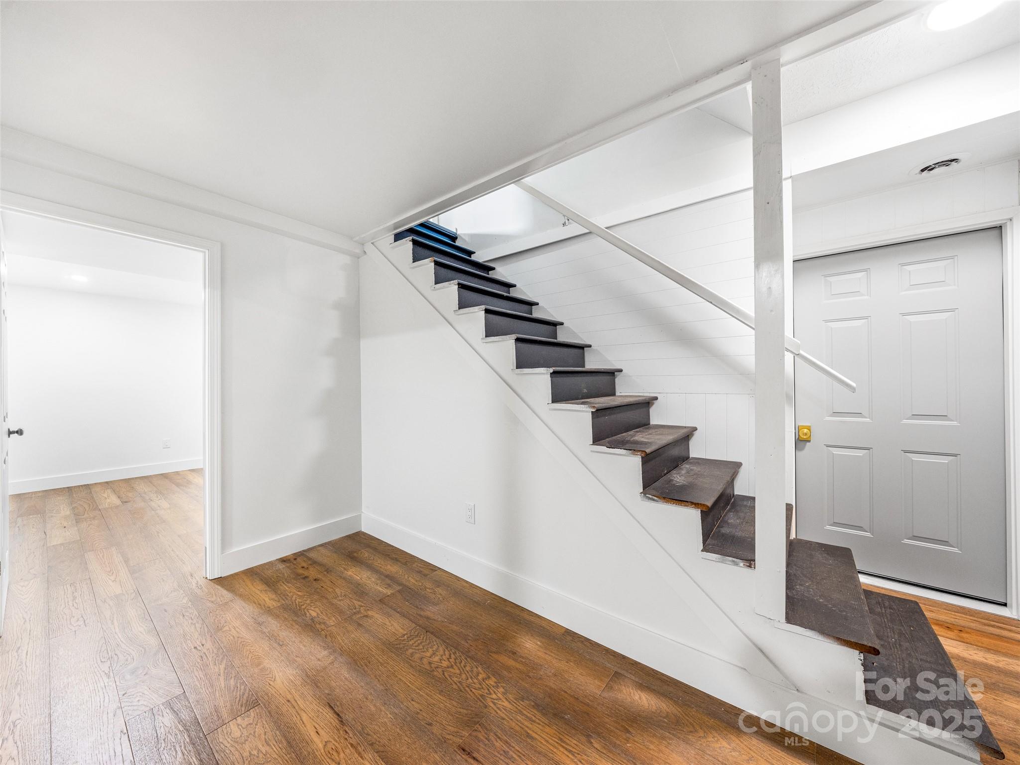 3 Acorn Road