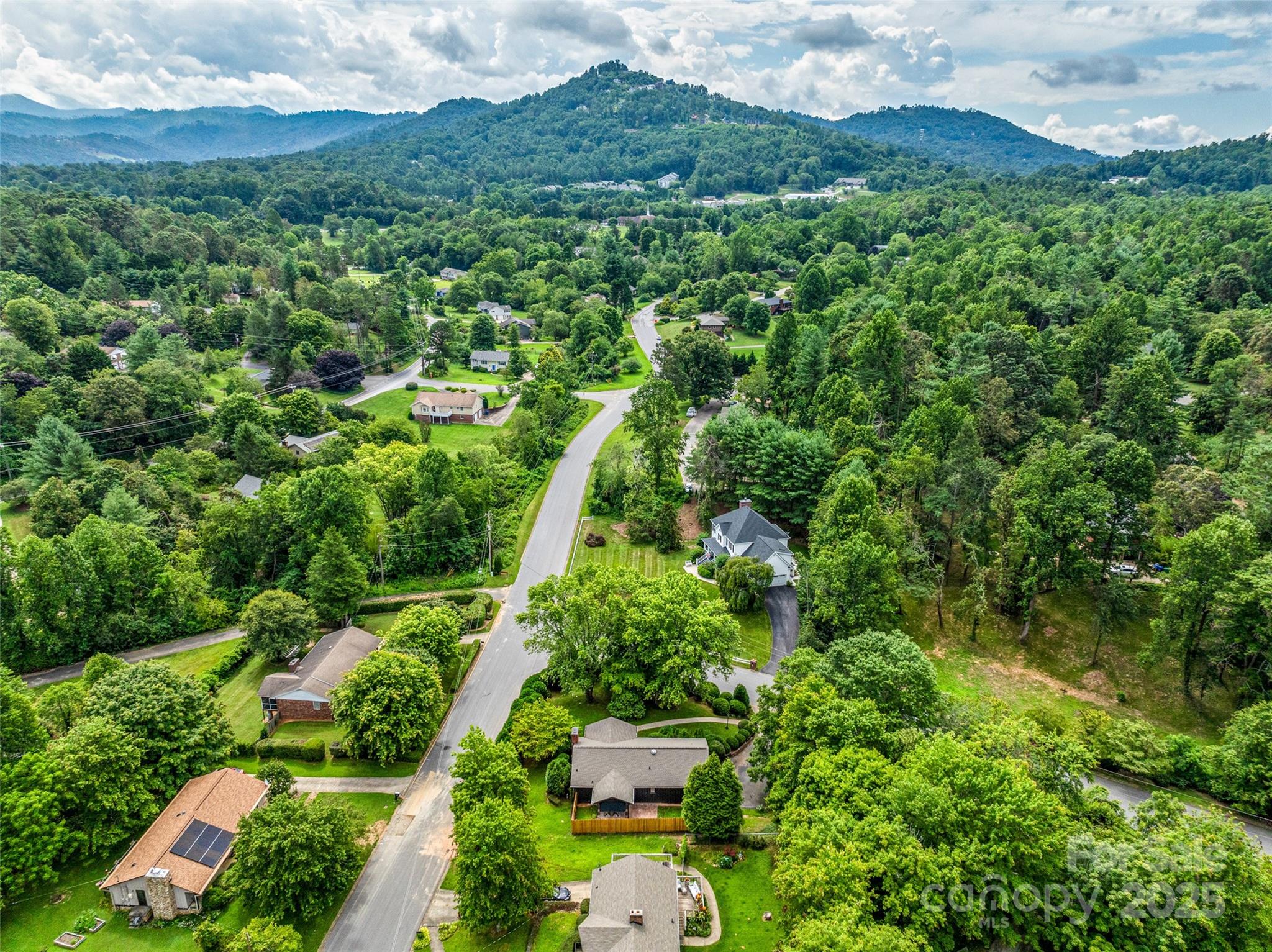 3 Acorn Road