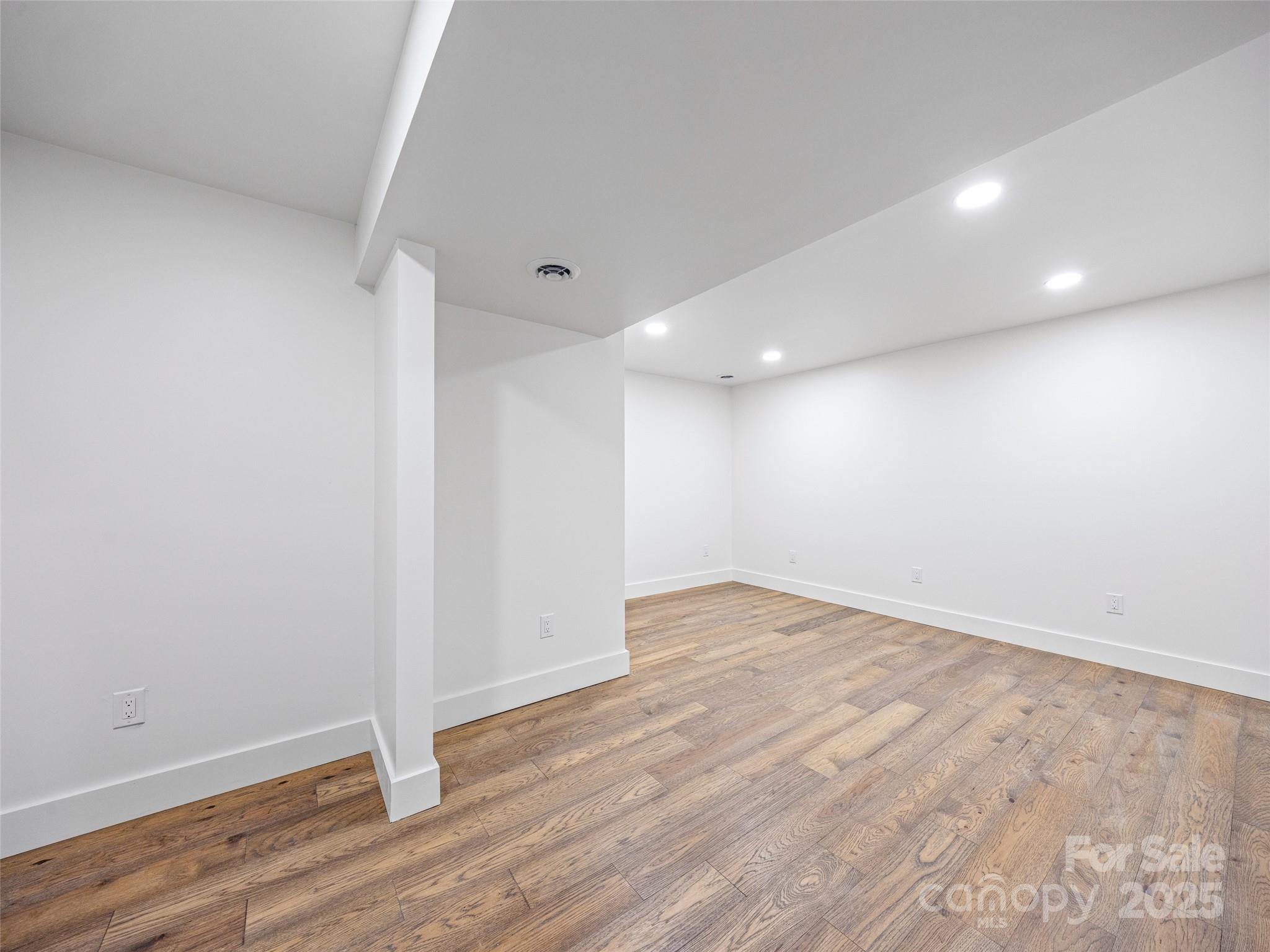 3 Acorn Road