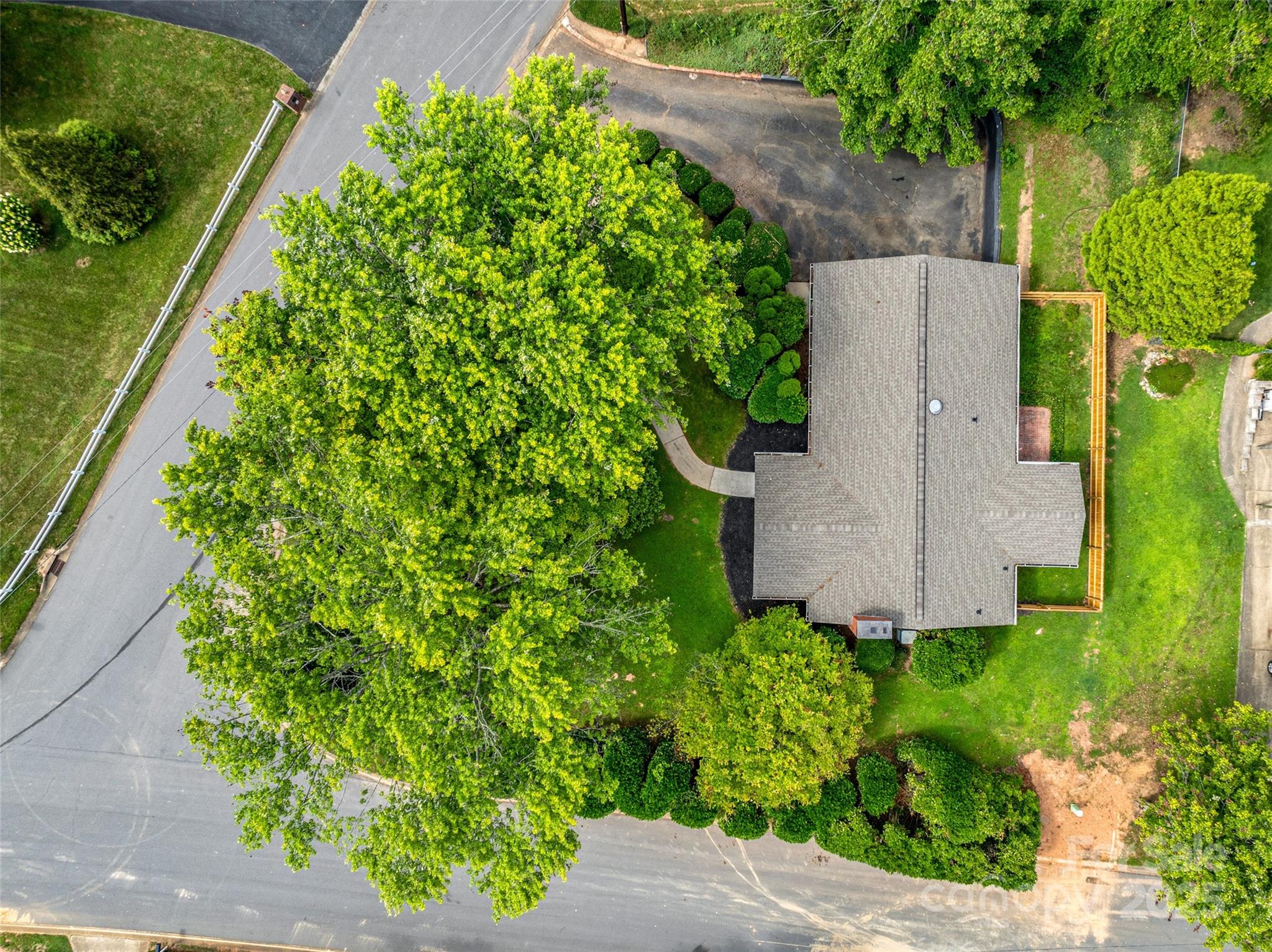 3 Acorn Road