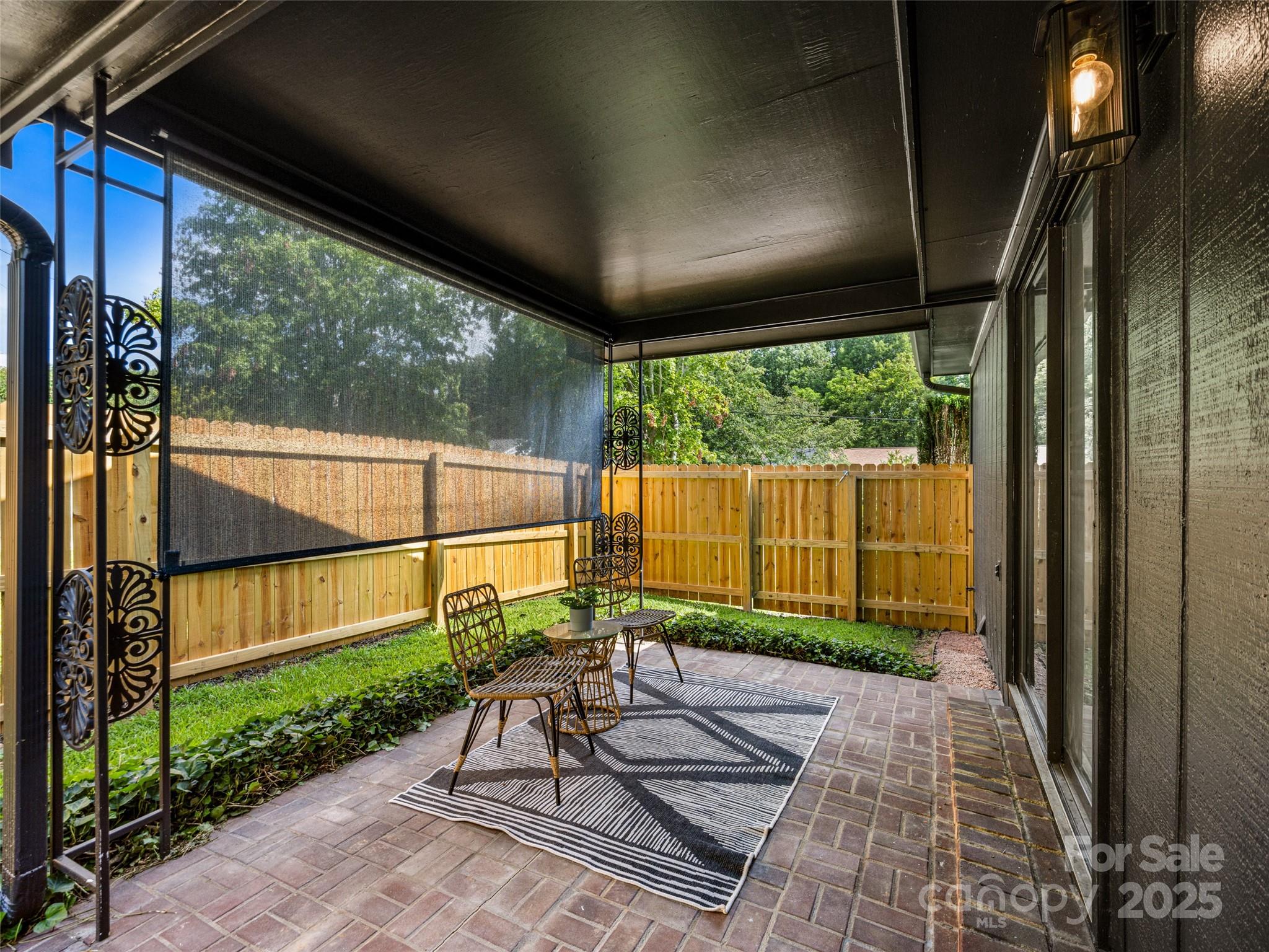 3 Acorn Road