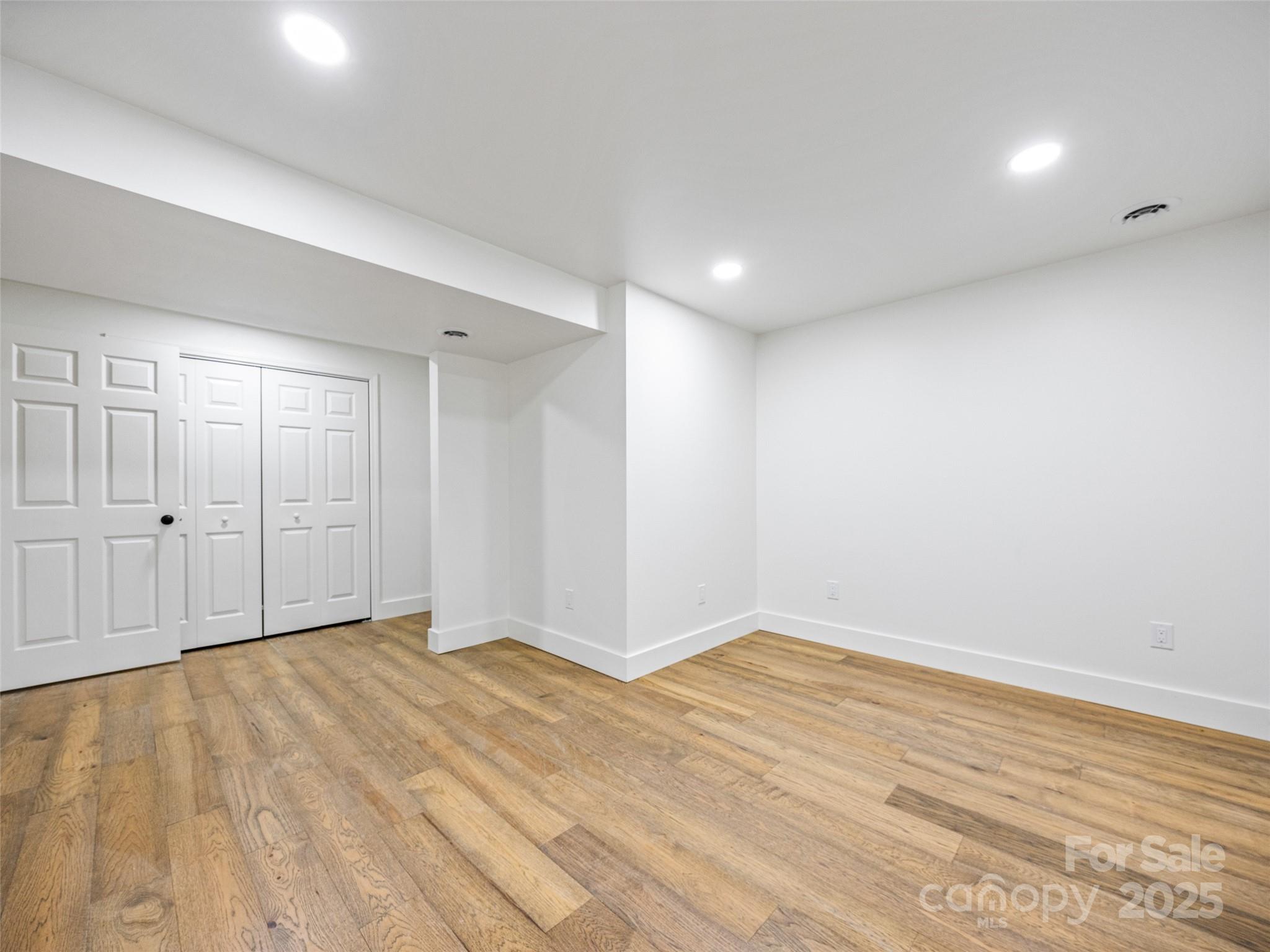 3 Acorn Road