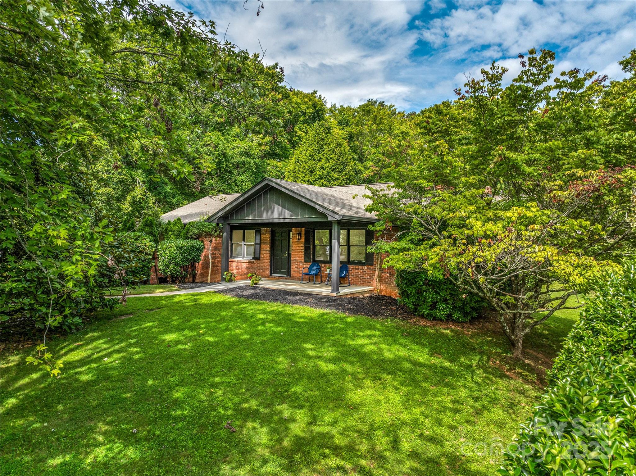 3 Acorn Road