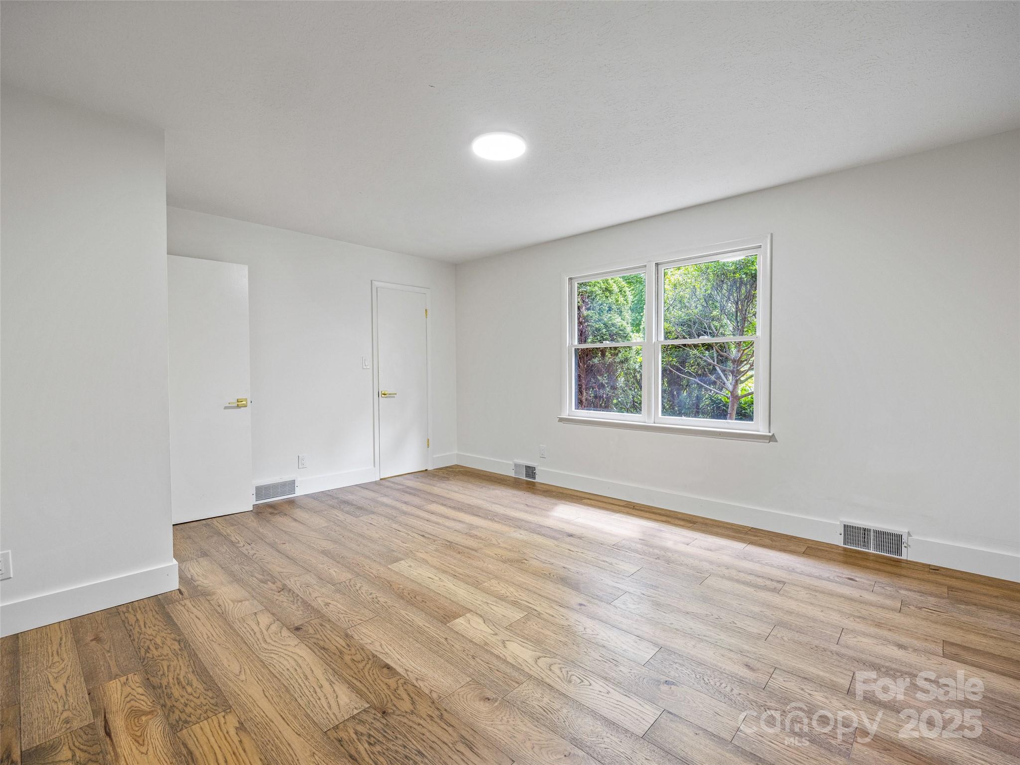 3 Acorn Road