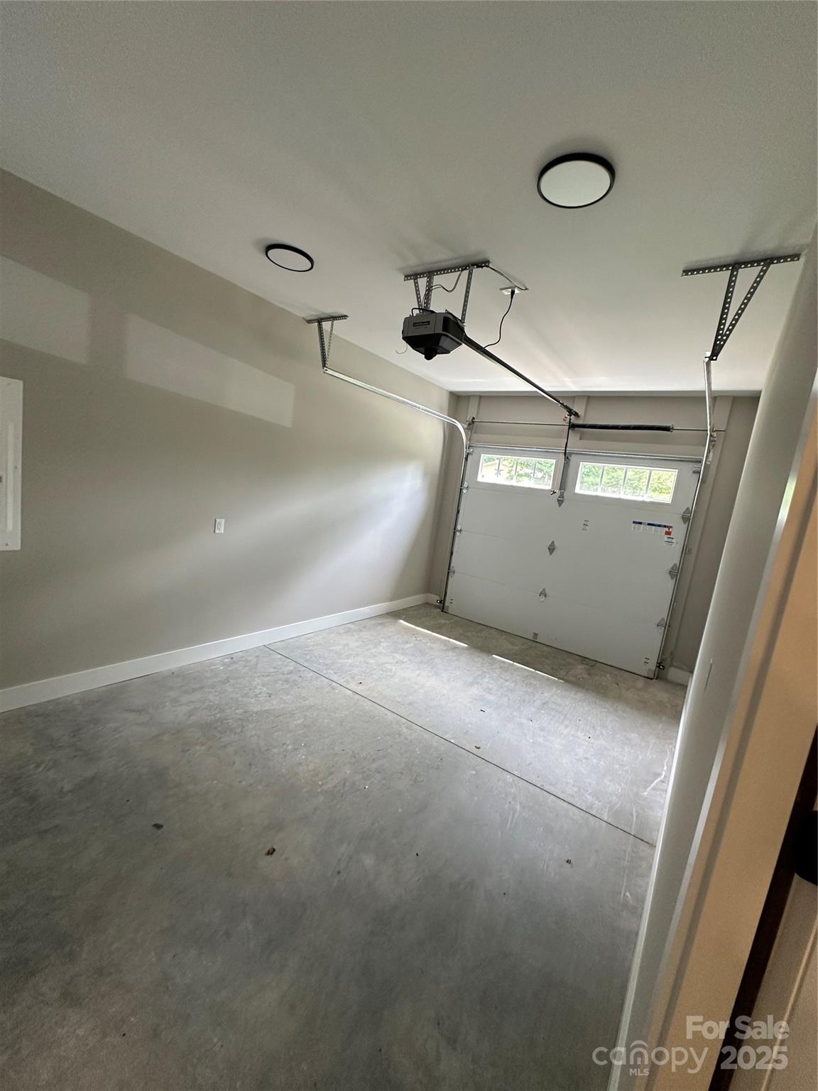 203 1 S Oconeechee Avenue