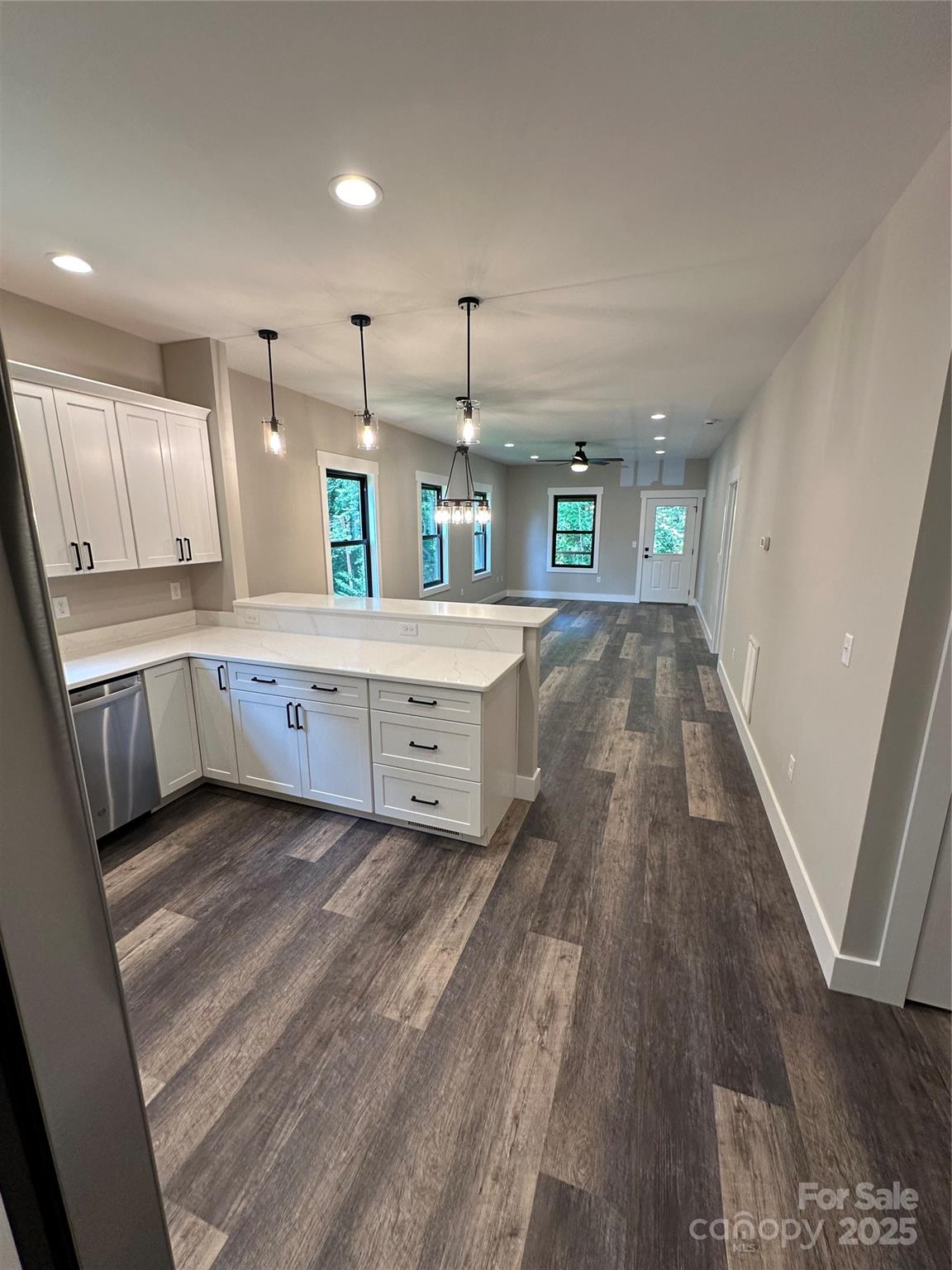 203 1 S Oconeechee Avenue