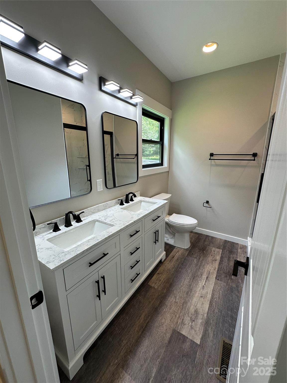 203 1 S Oconeechee Avenue