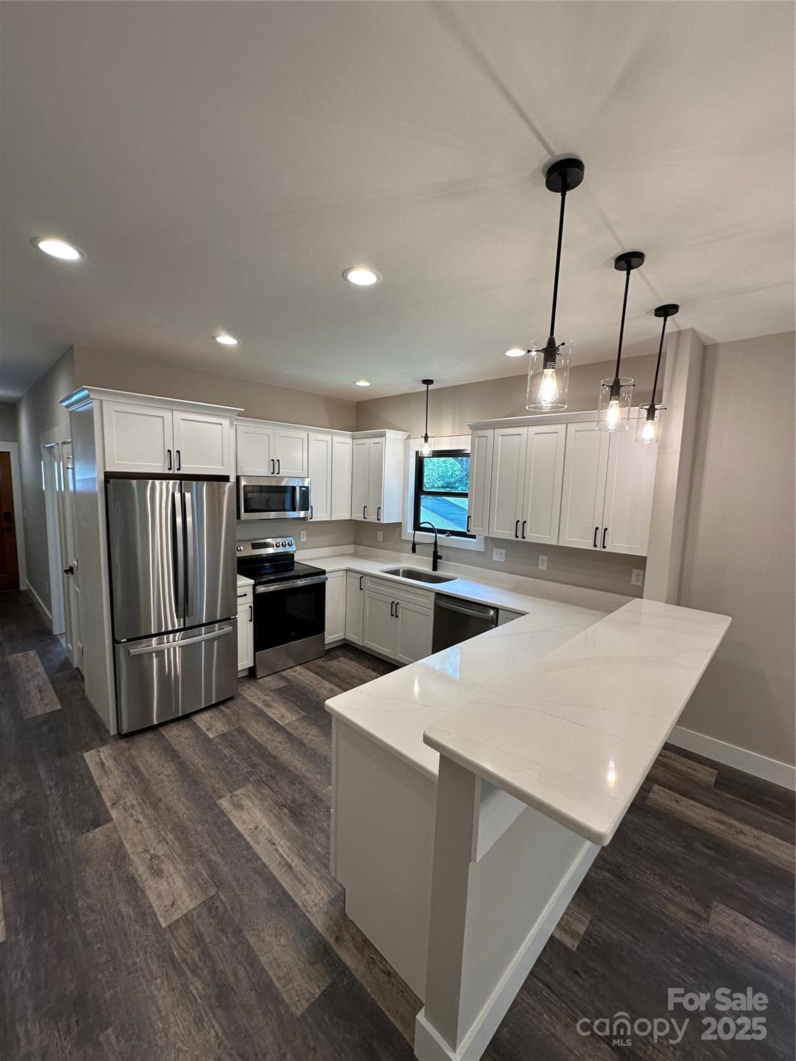 203 1 S Oconeechee Avenue