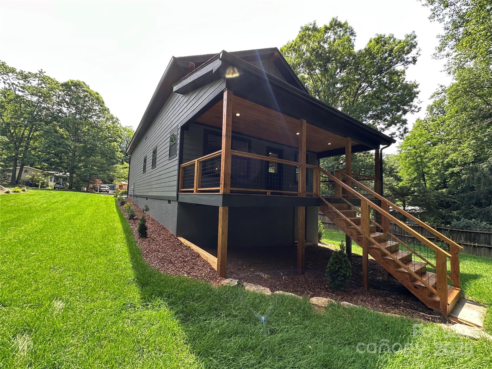 203 1 S Oconeechee Avenue