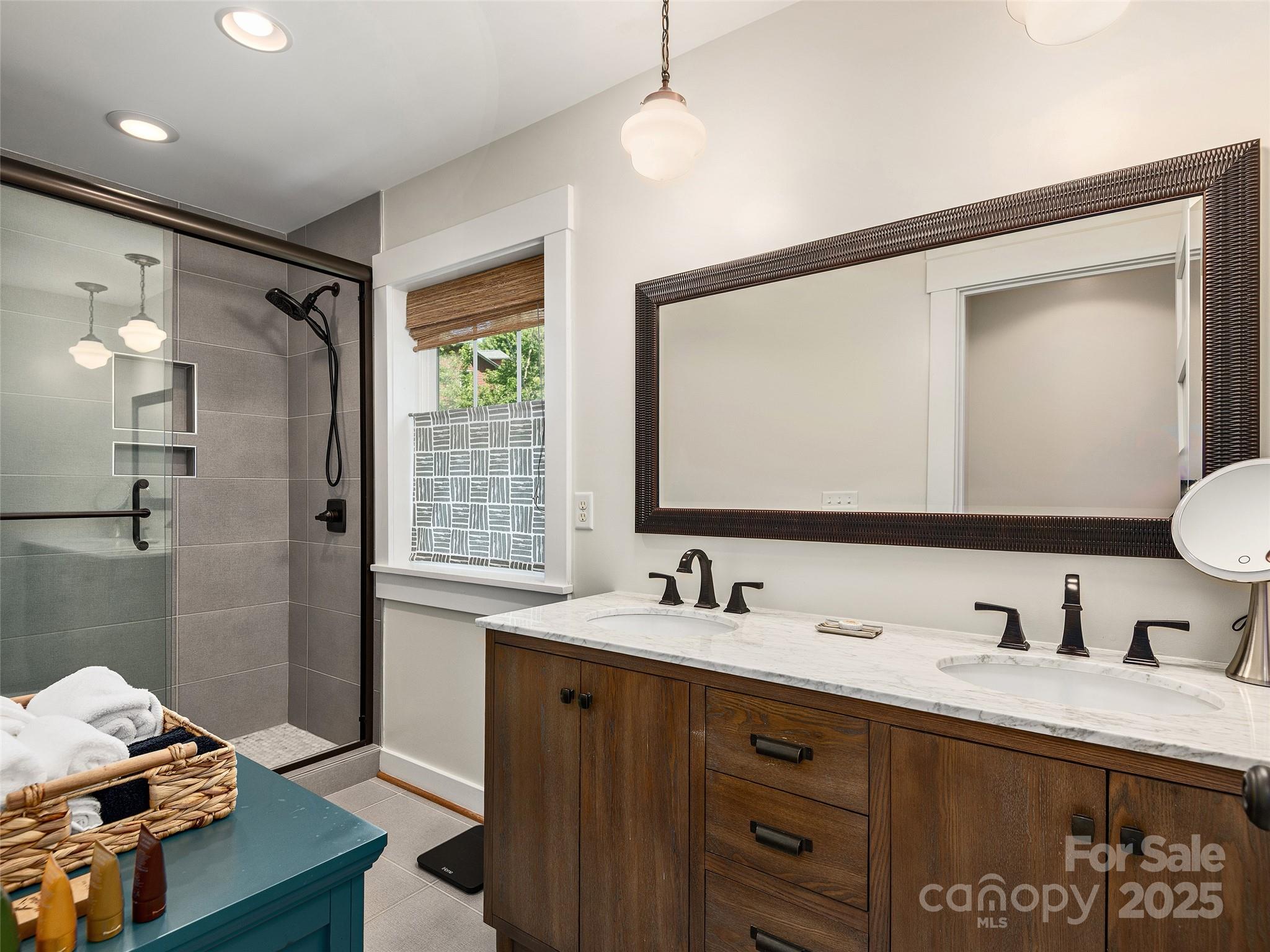 149 Courtland Avenue Unit: 5