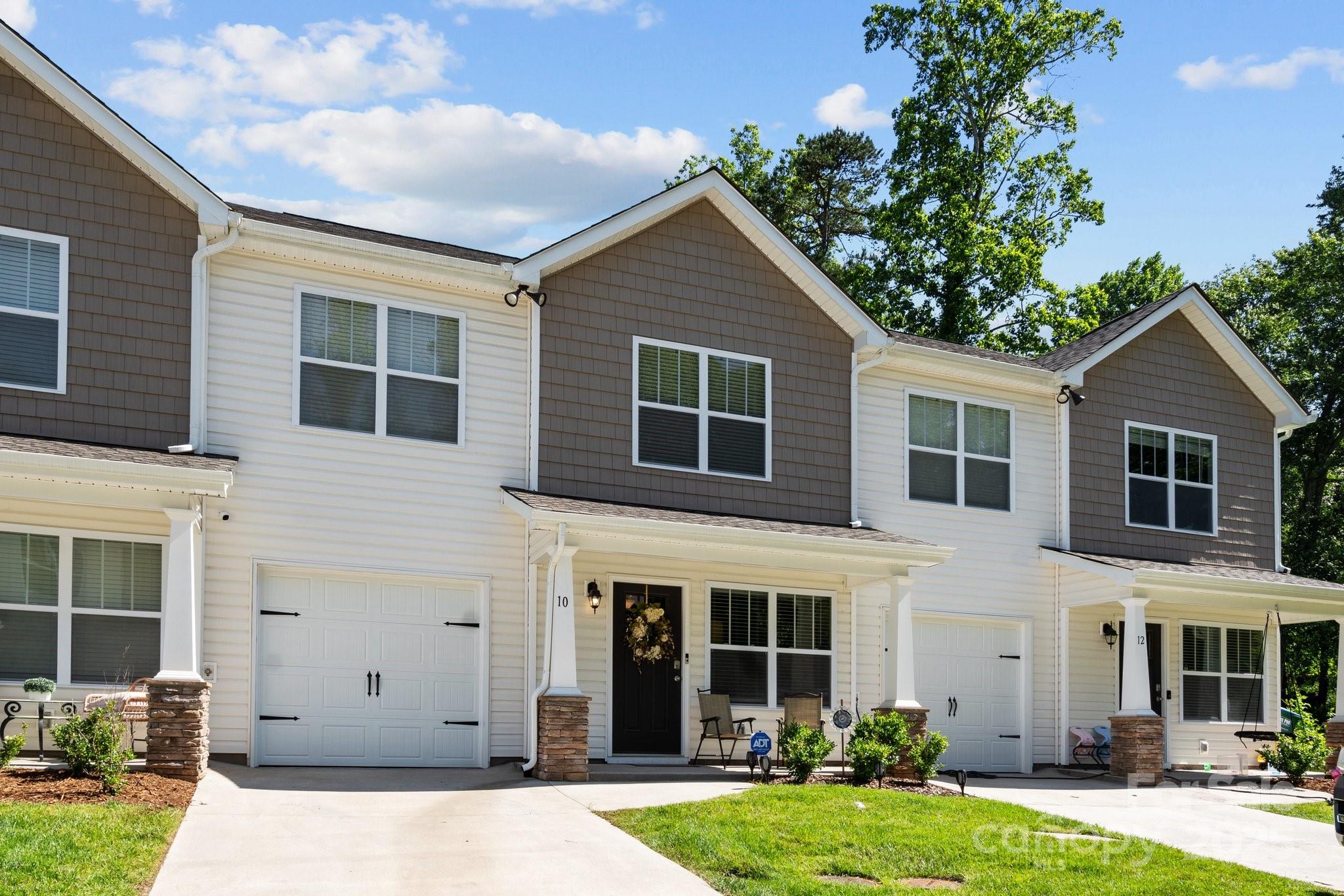 10 Chambers Garden Drive