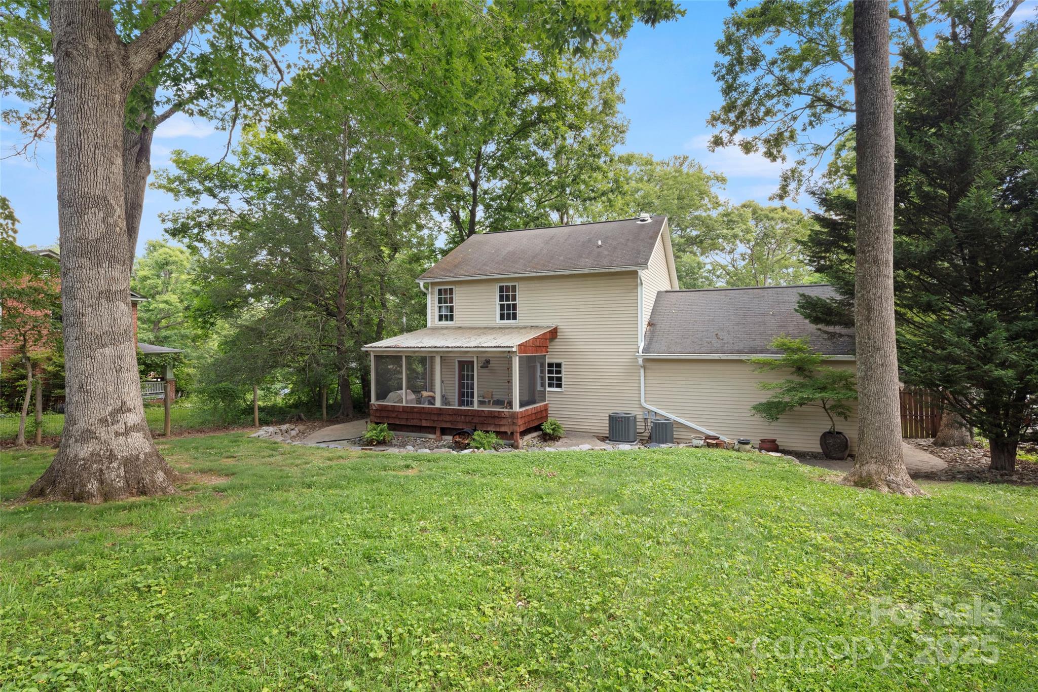 15 Graceland Place