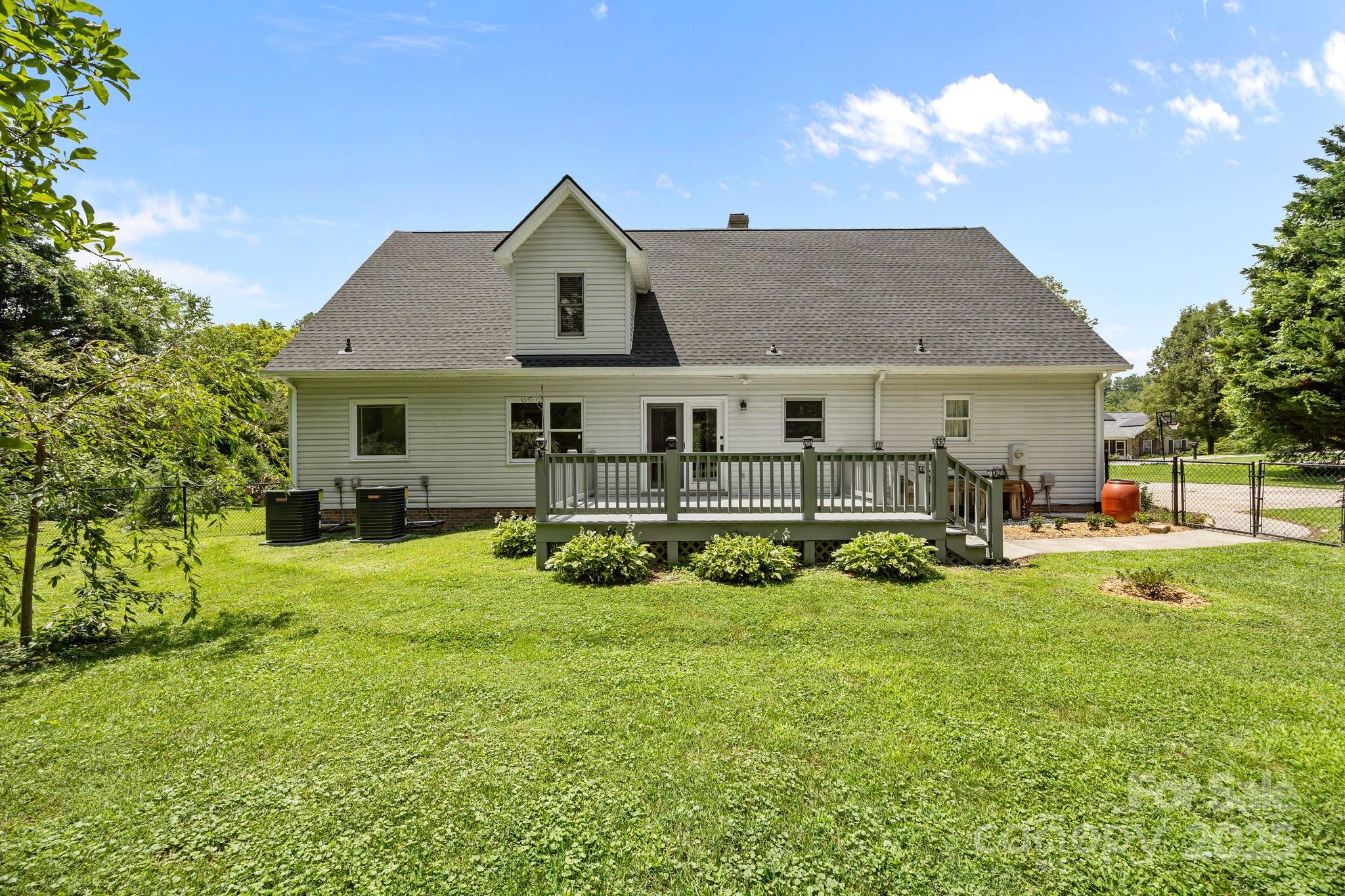 6 Springfield Way
