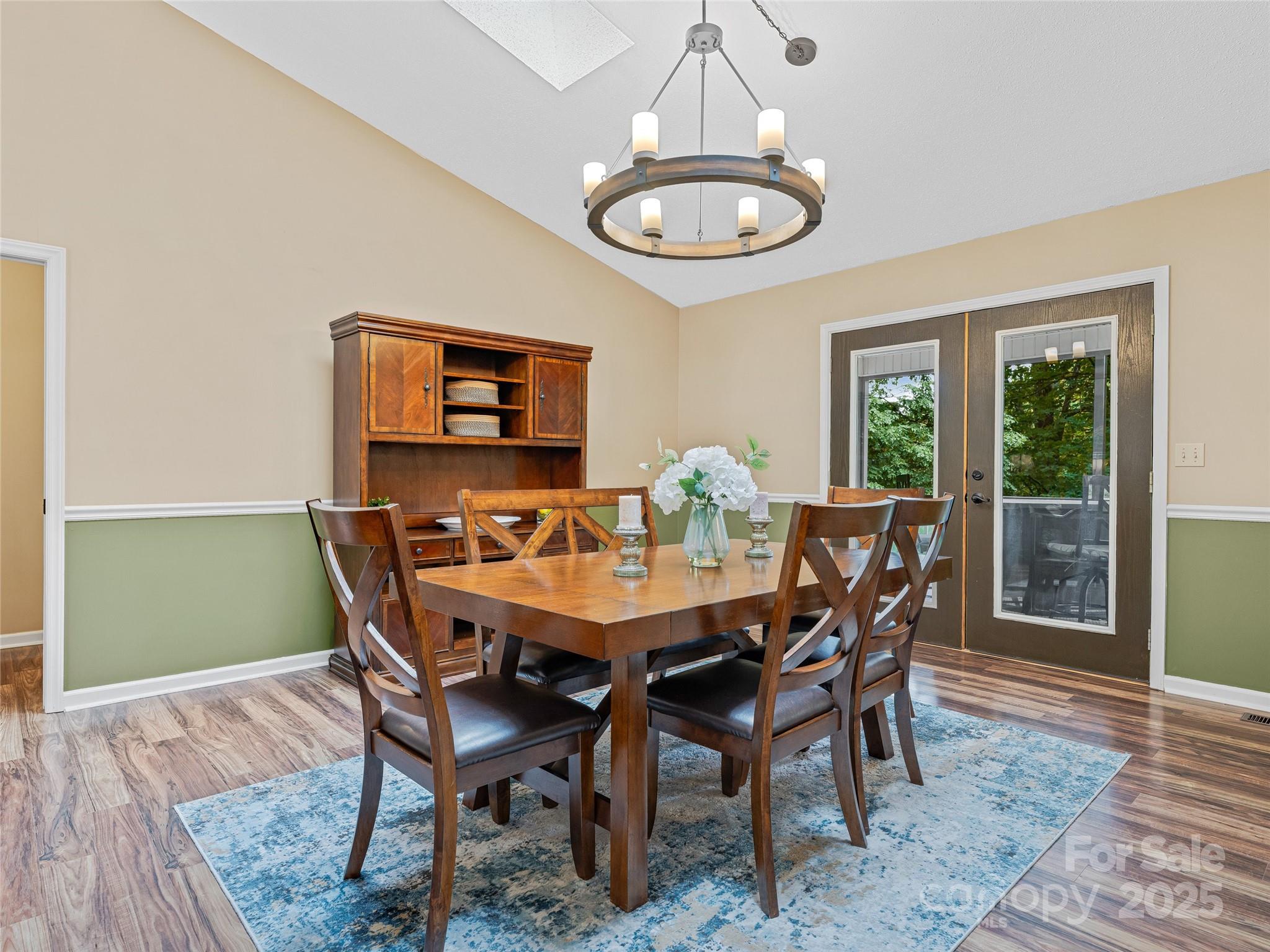 547 Hunters Glen Lane