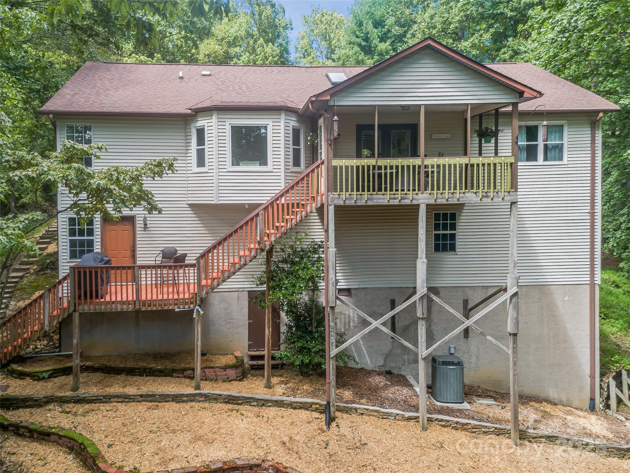 547 Hunters Glen Lane