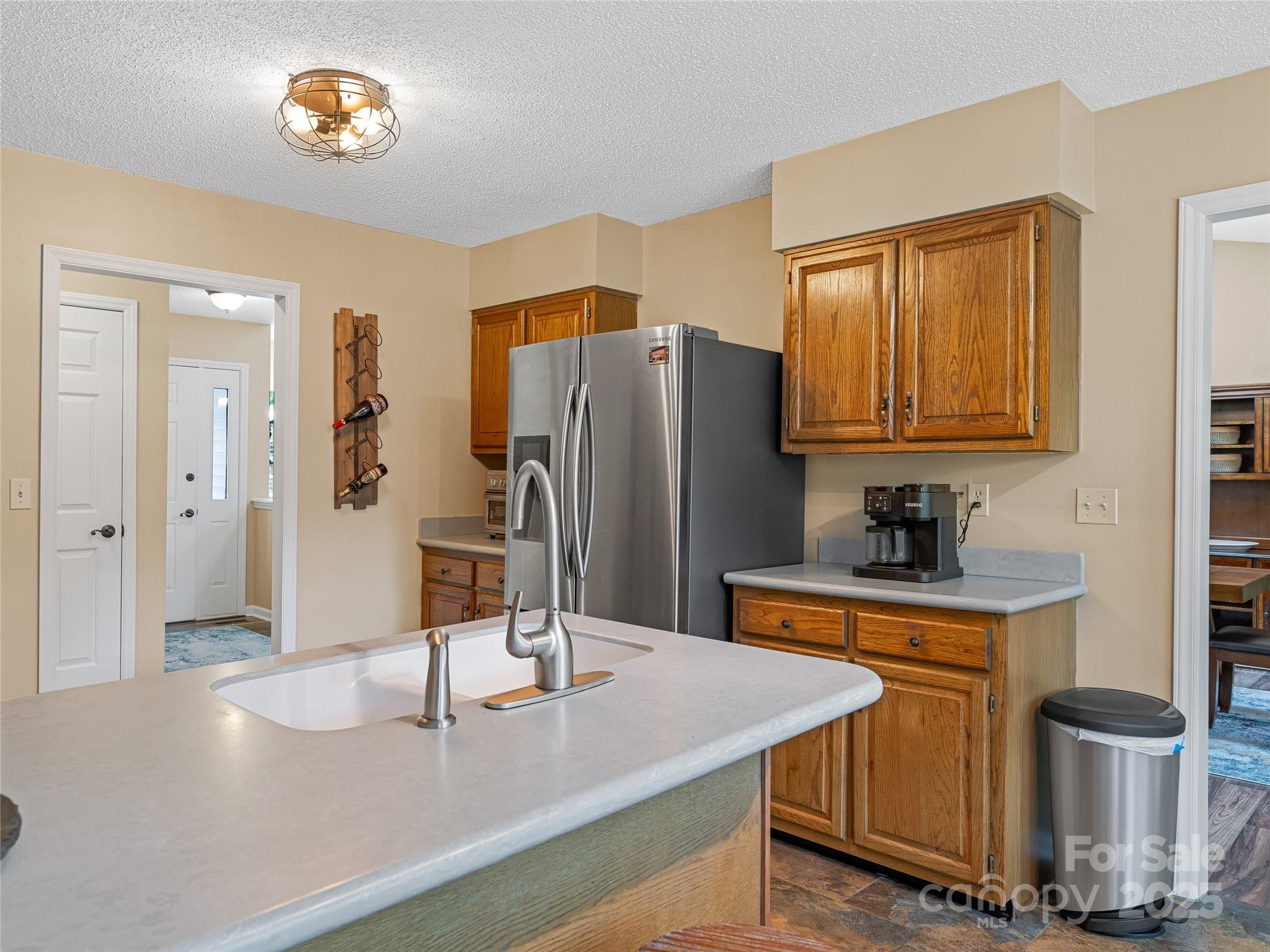 547 Hunters Glen Lane