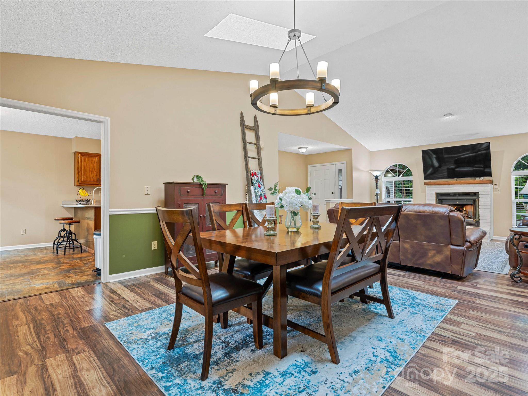 547 Hunters Glen Lane