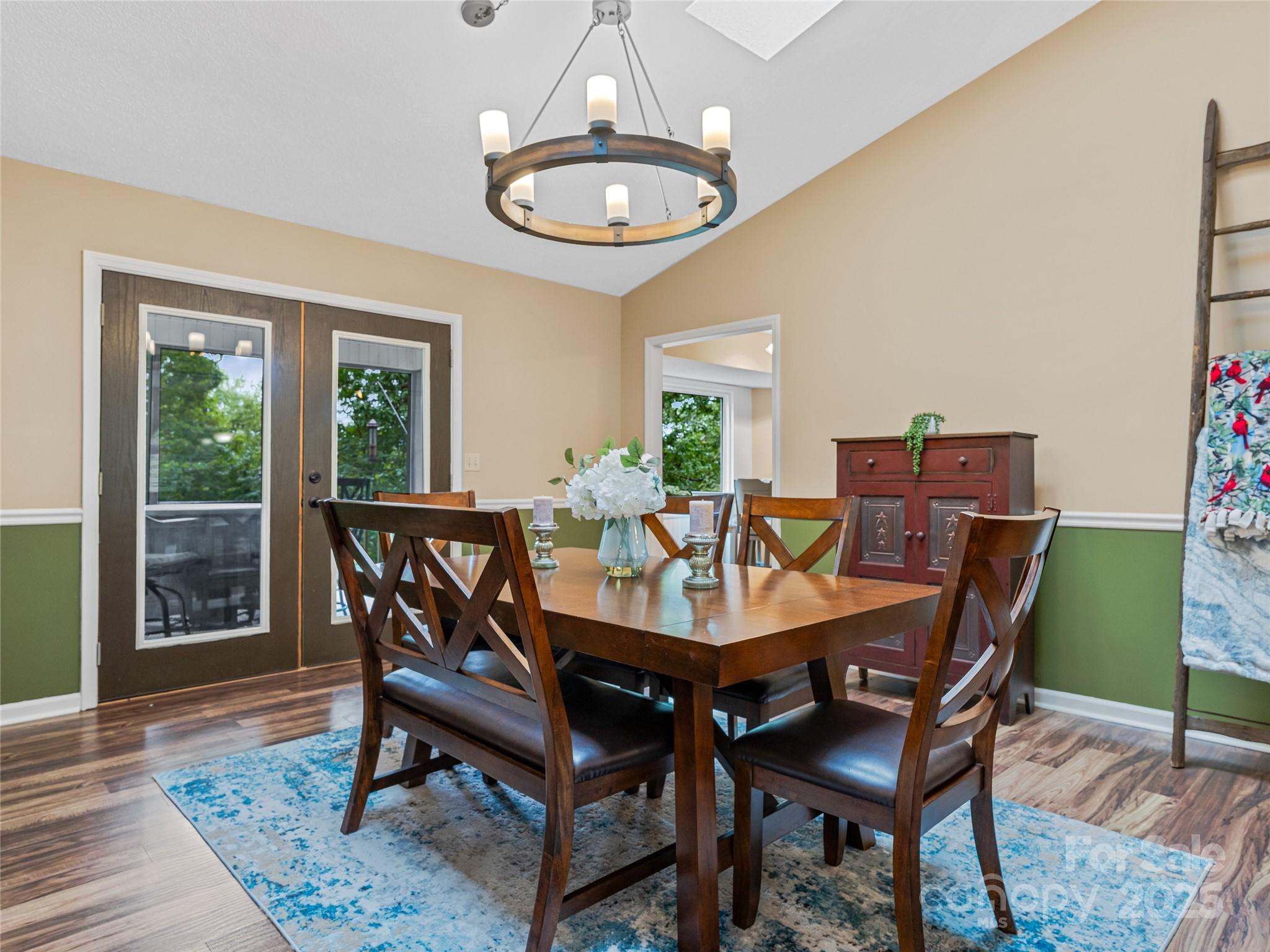 547 Hunters Glen Lane