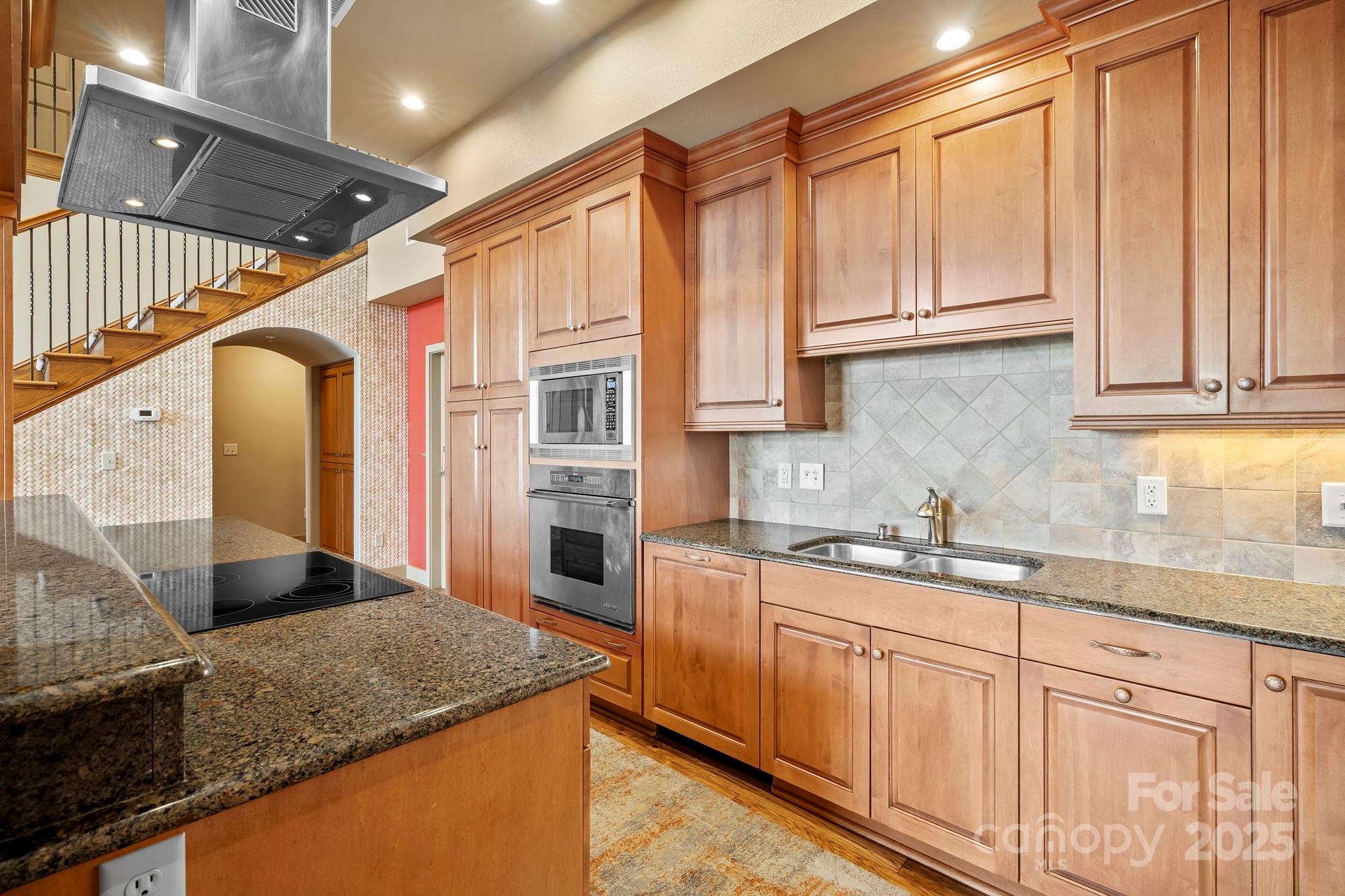 4 Chimney Crest Drive Unit: J