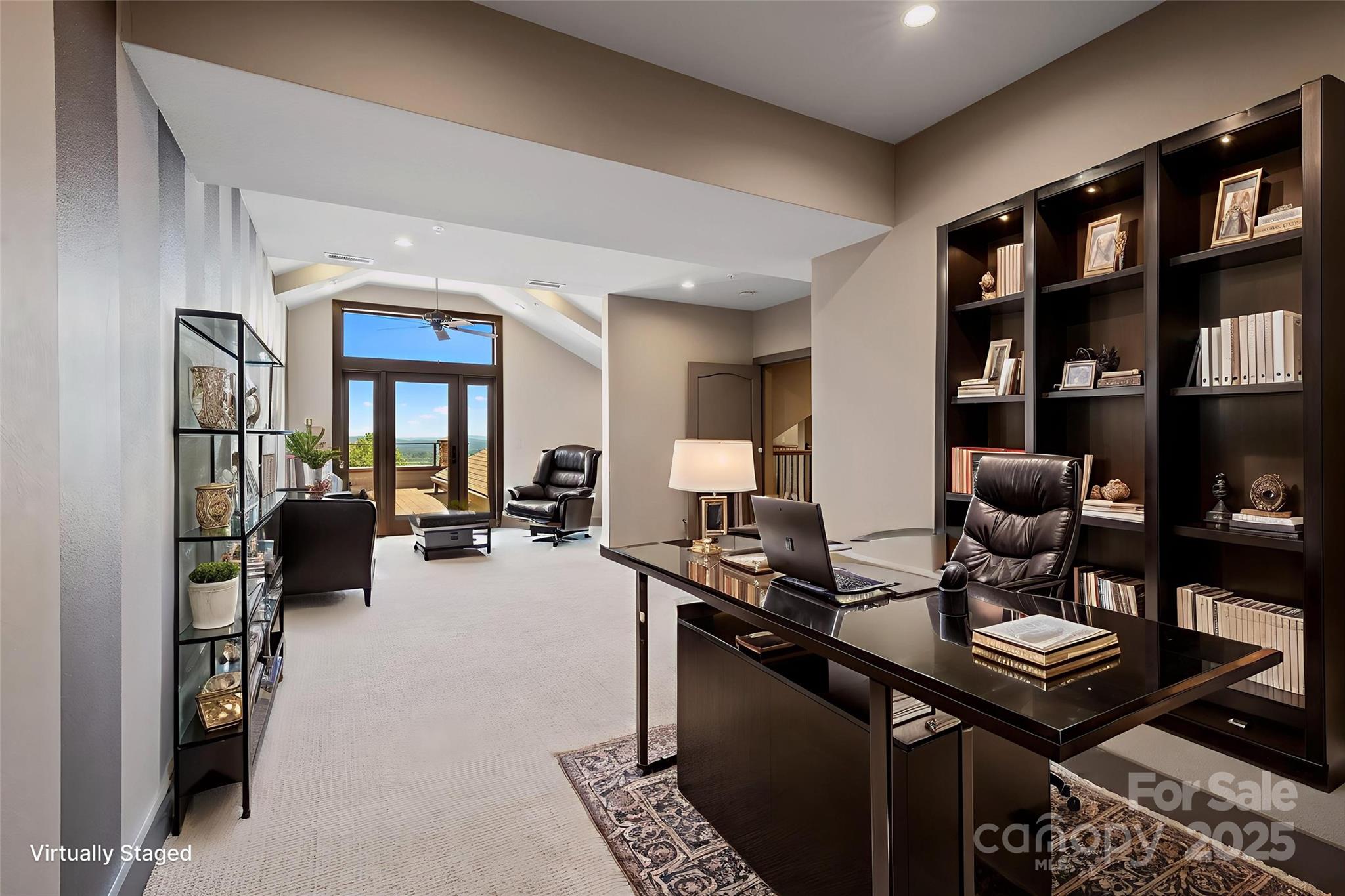 4 Chimney Crest Drive Unit: J
