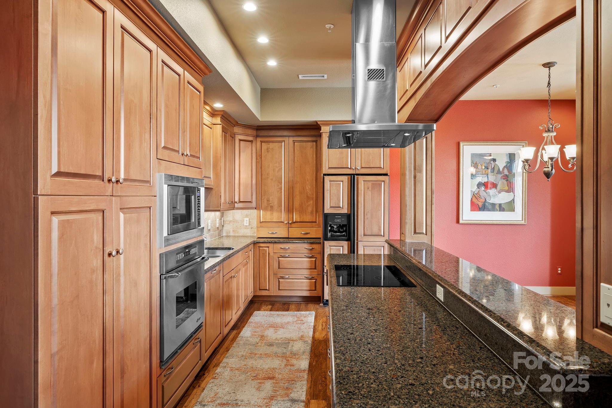 4 Chimney Crest Drive Unit: J