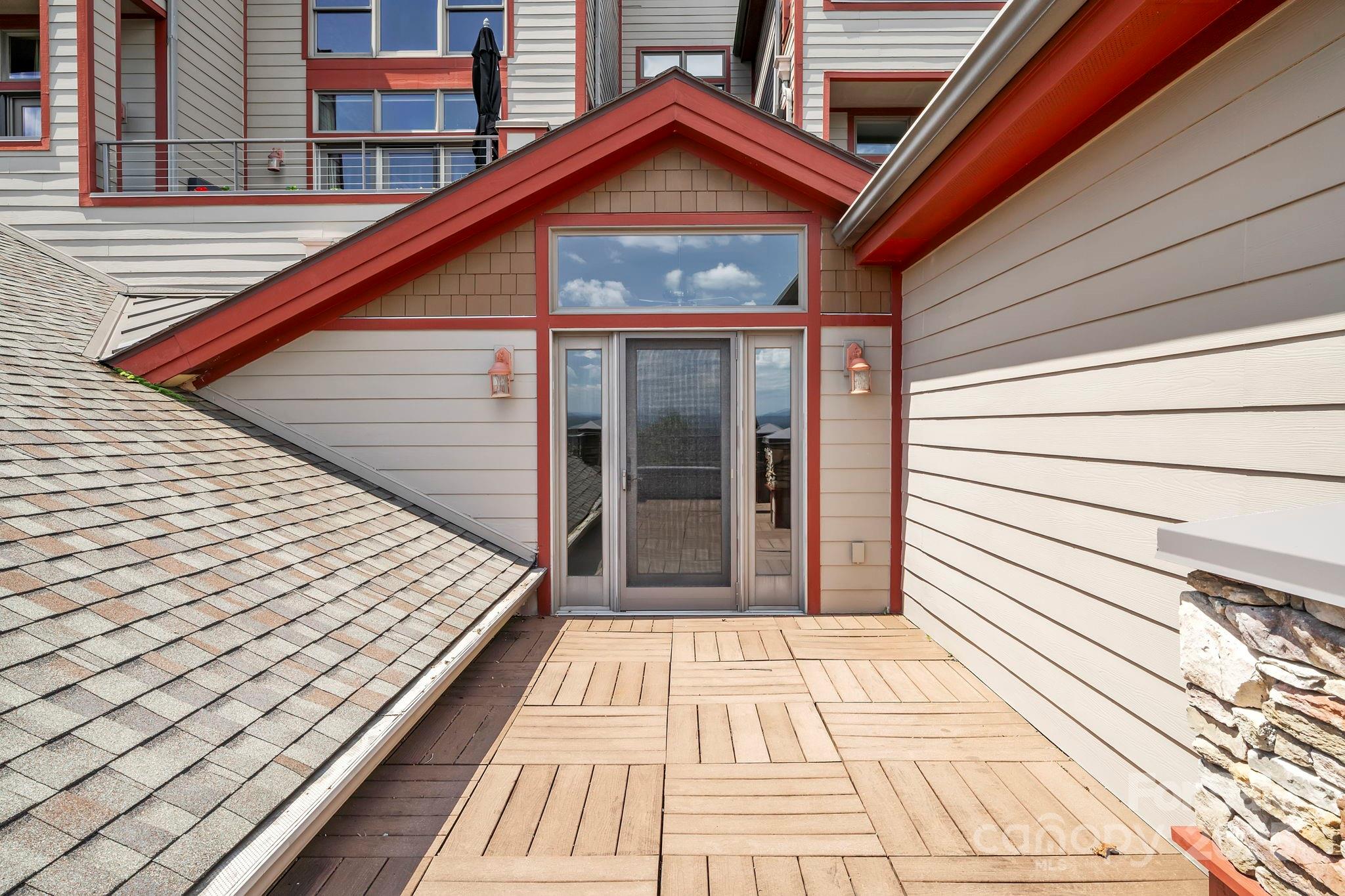 4 Chimney Crest Drive Unit: J