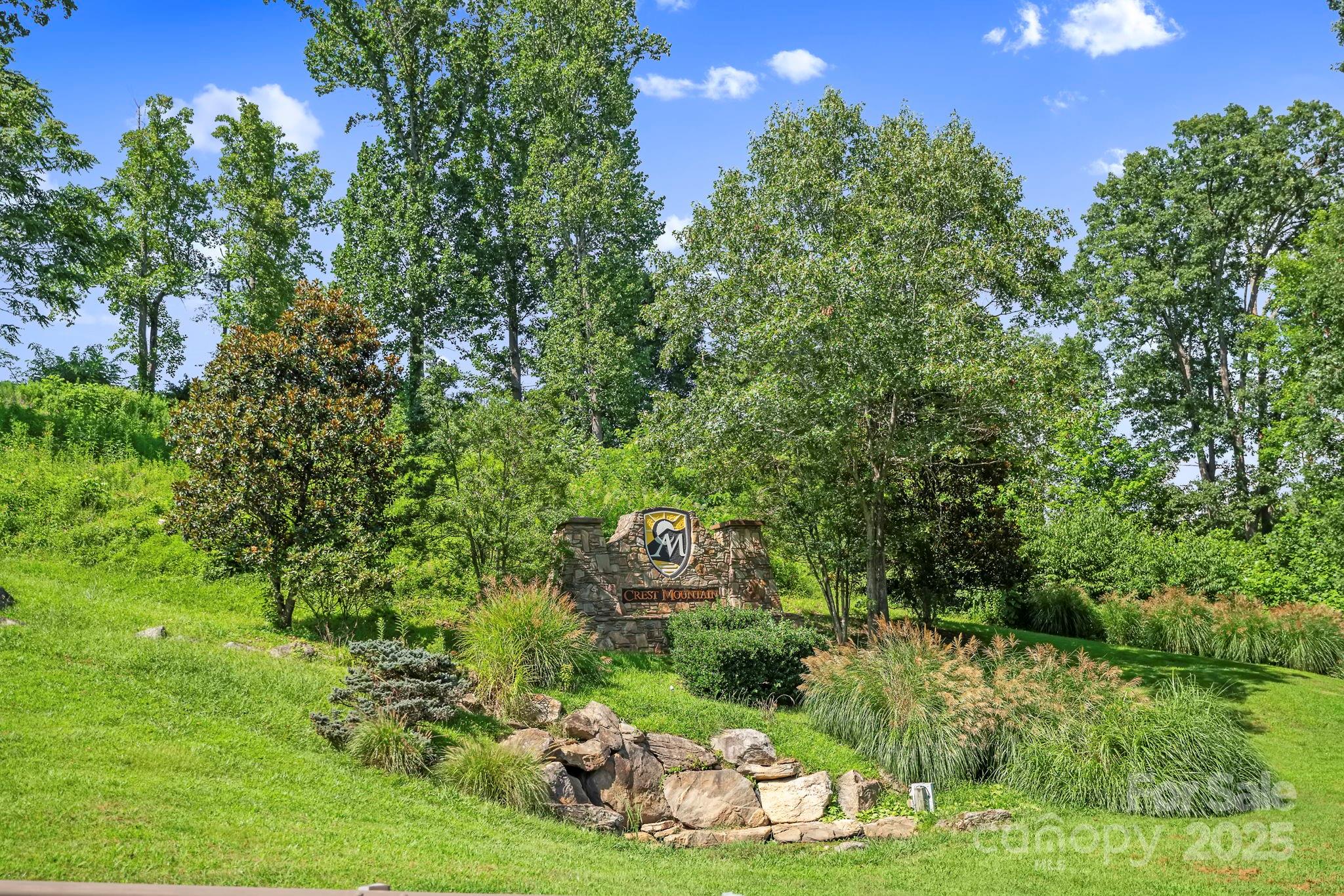 4 Chimney Crest Drive Unit: J