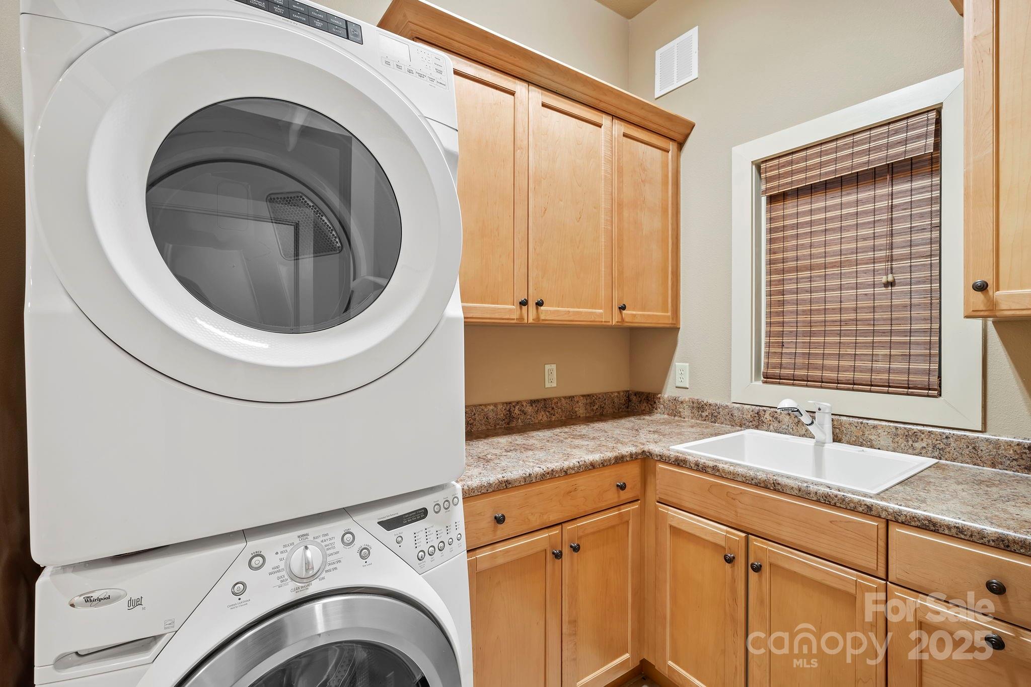 4 Chimney Crest Drive Unit: J