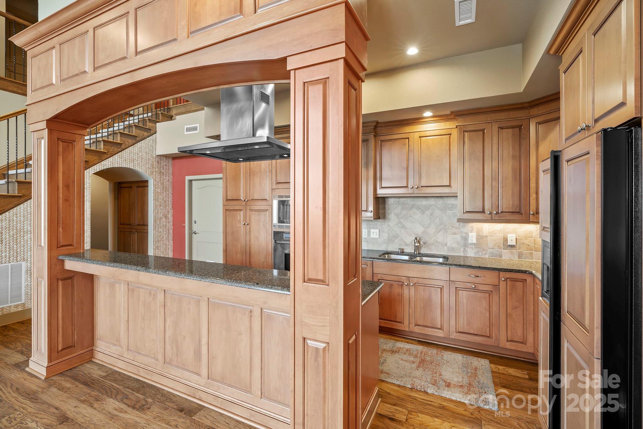 4 Chimney Crest Drive Unit: J