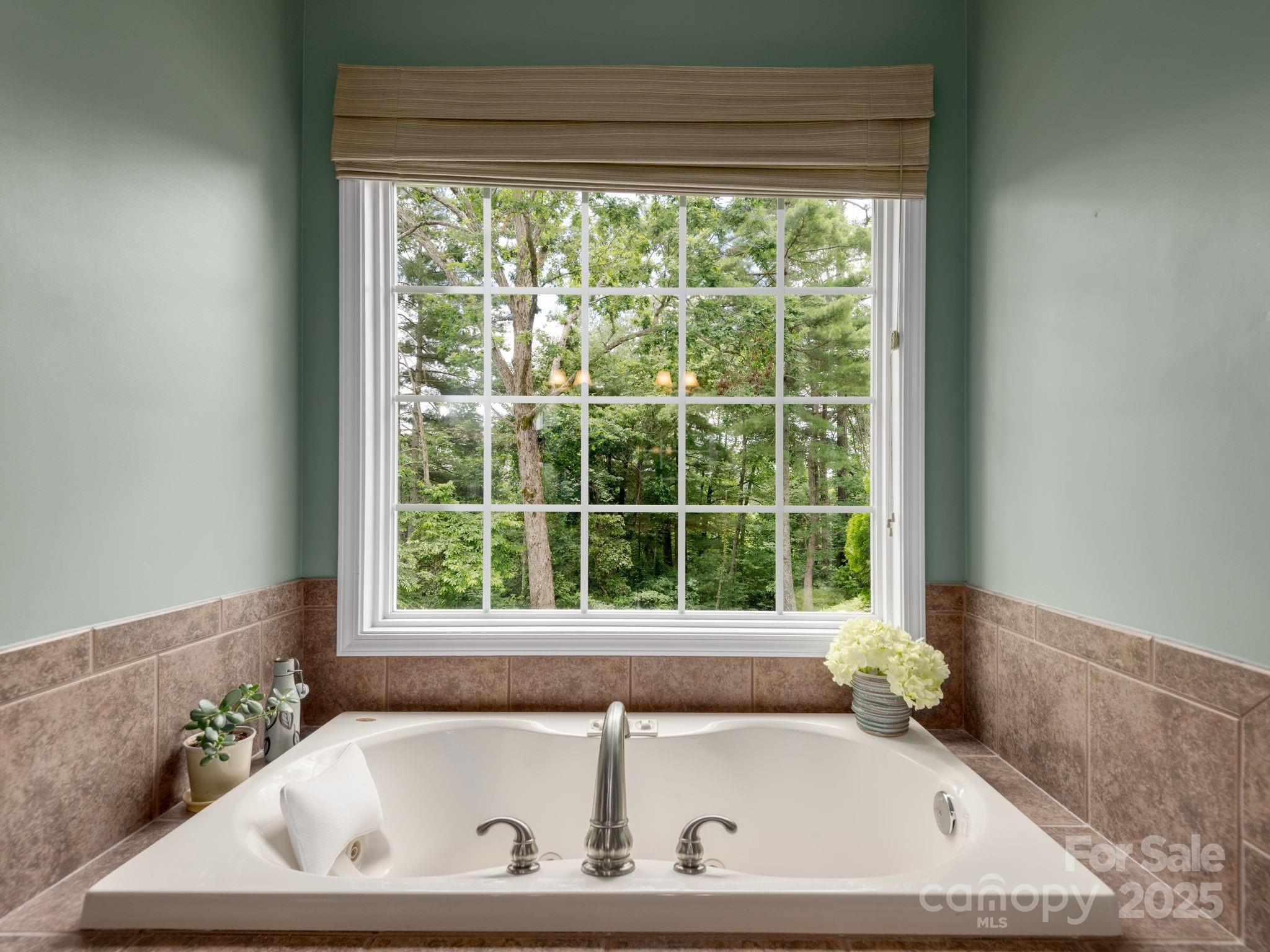 446 Charming Lane