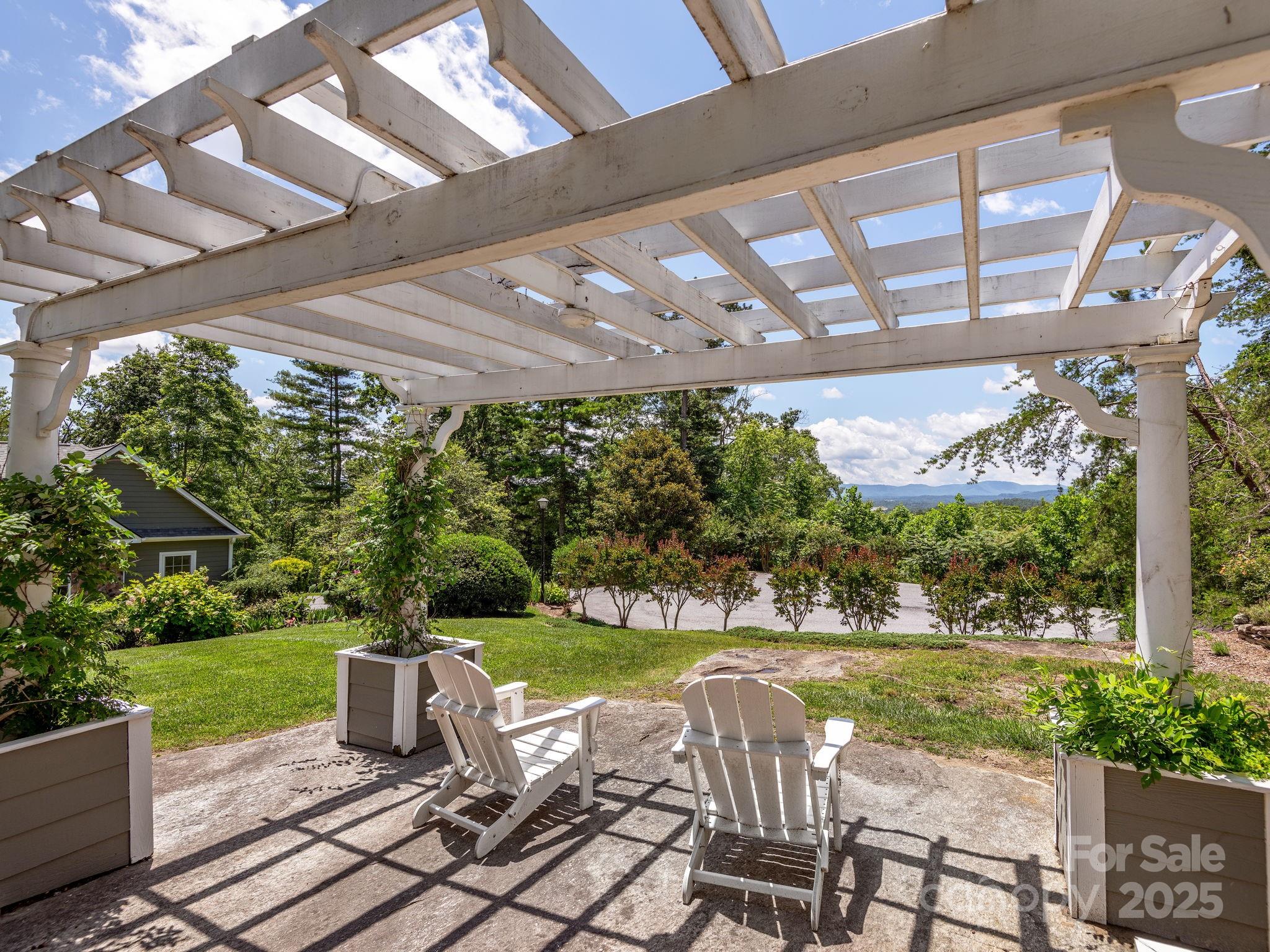 446 Charming Lane