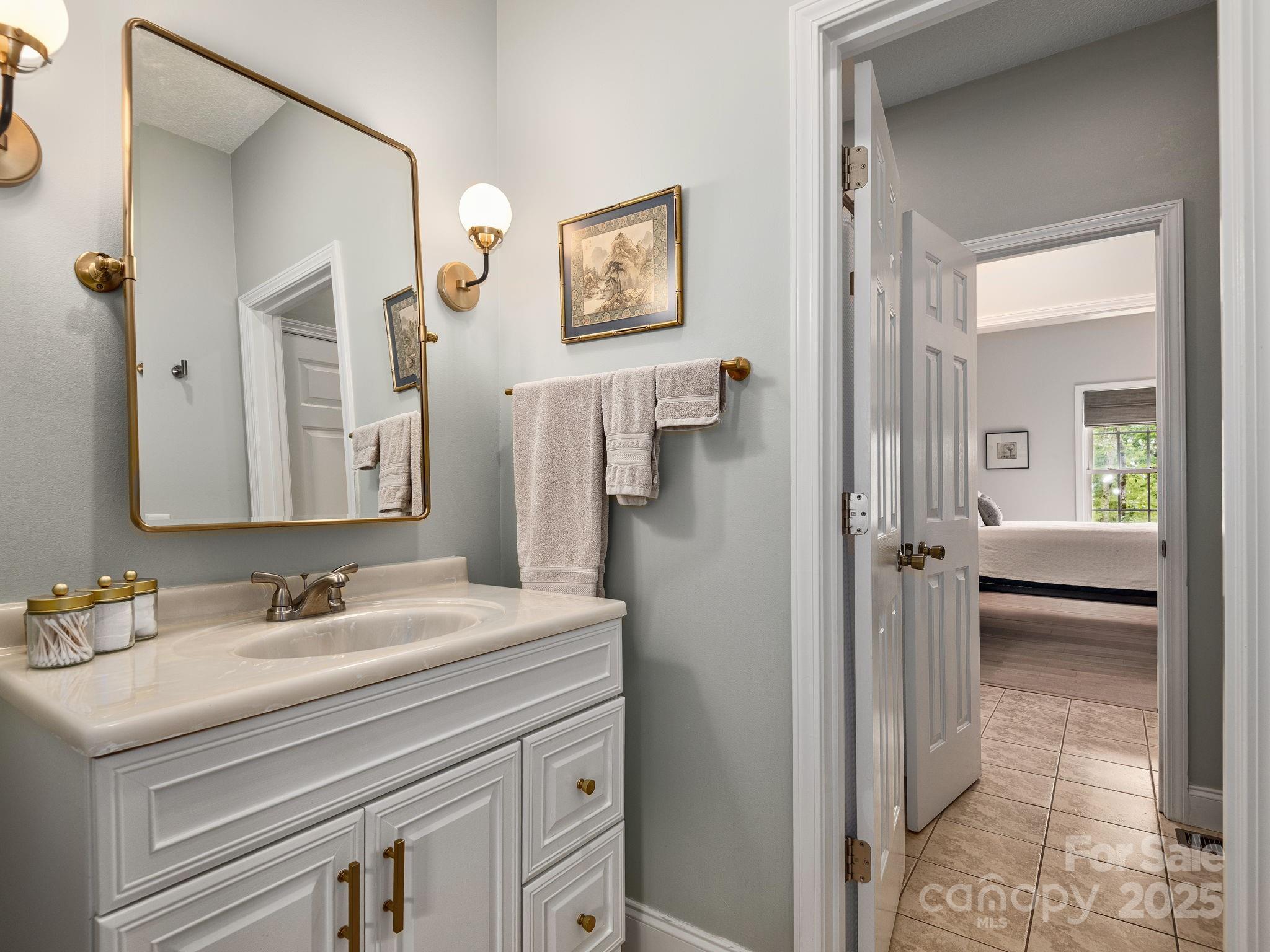 446 Charming Lane