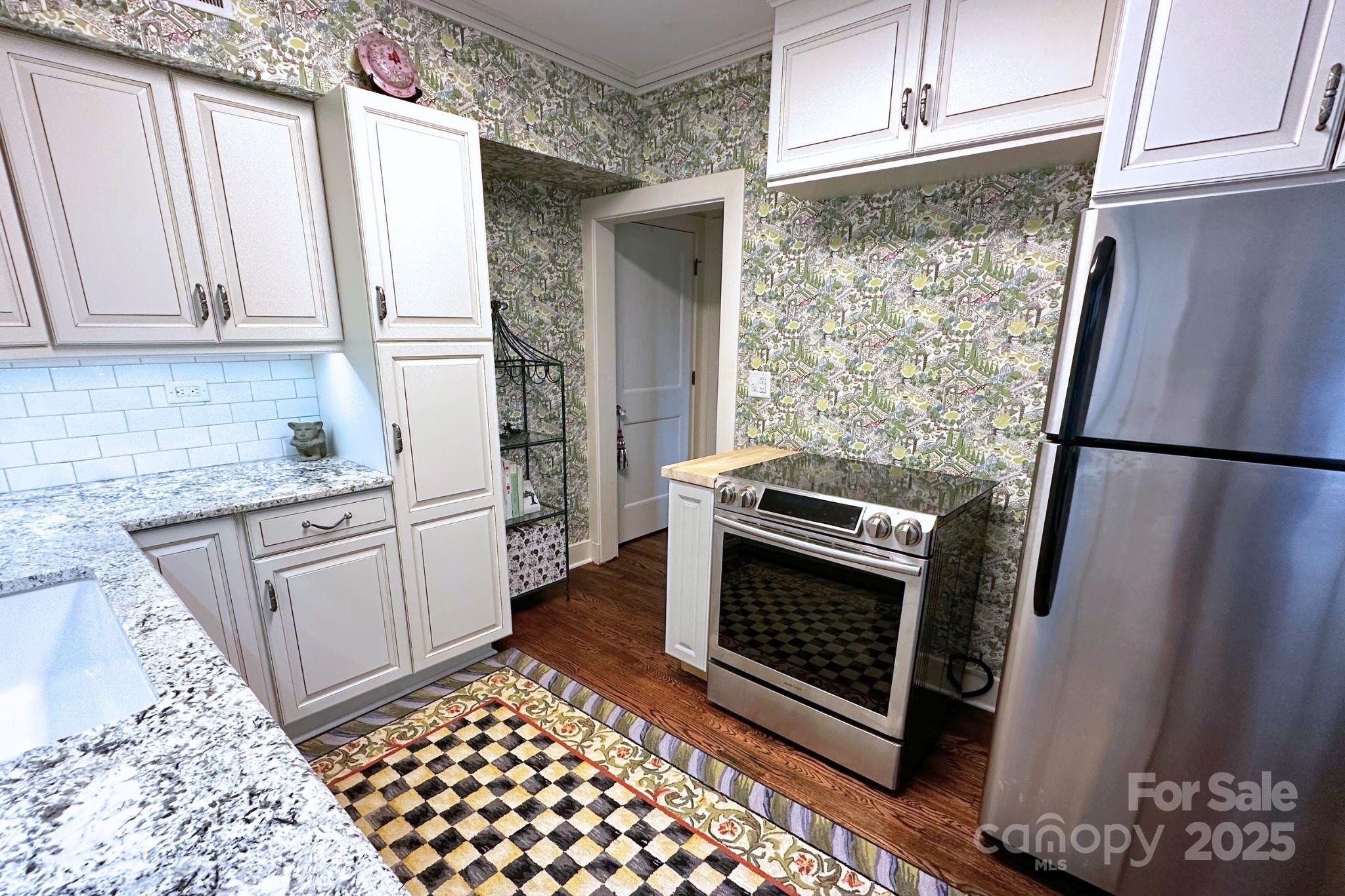 185 Macon Avenue Unit: B9