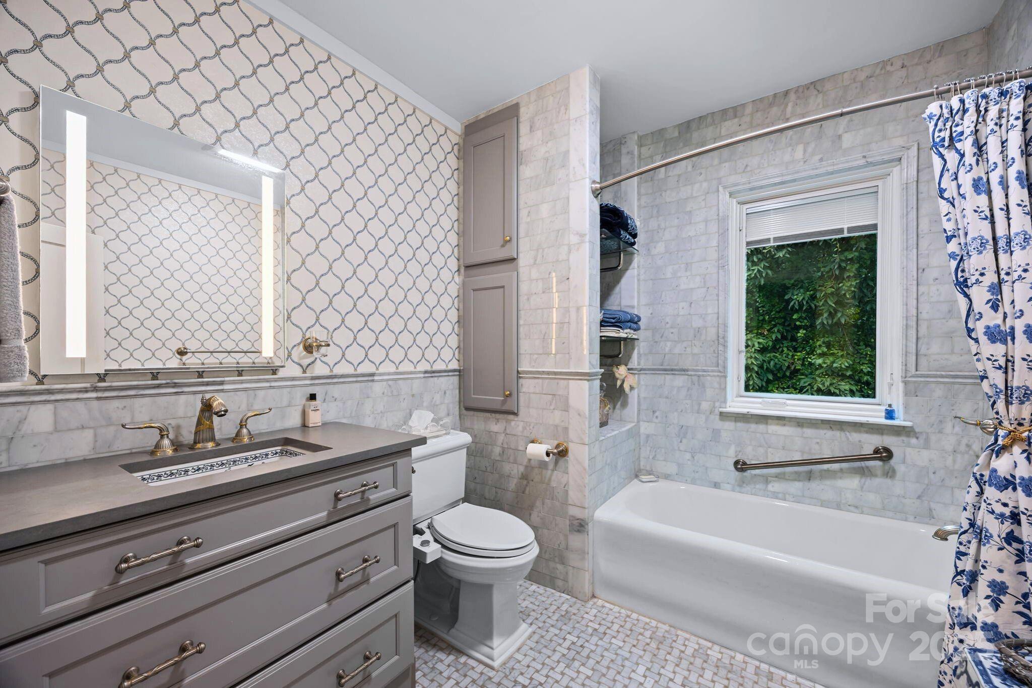 185 Macon Avenue Unit: B9