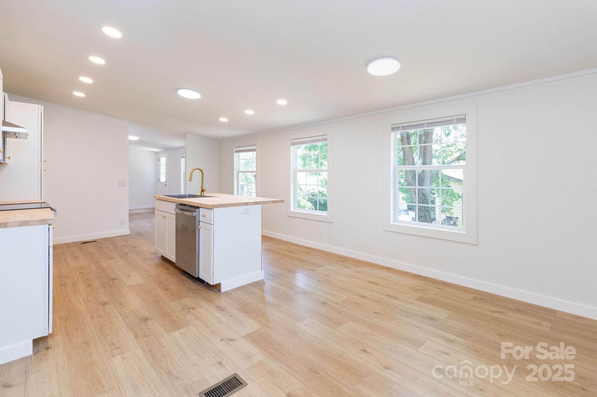 35 Glenview Place