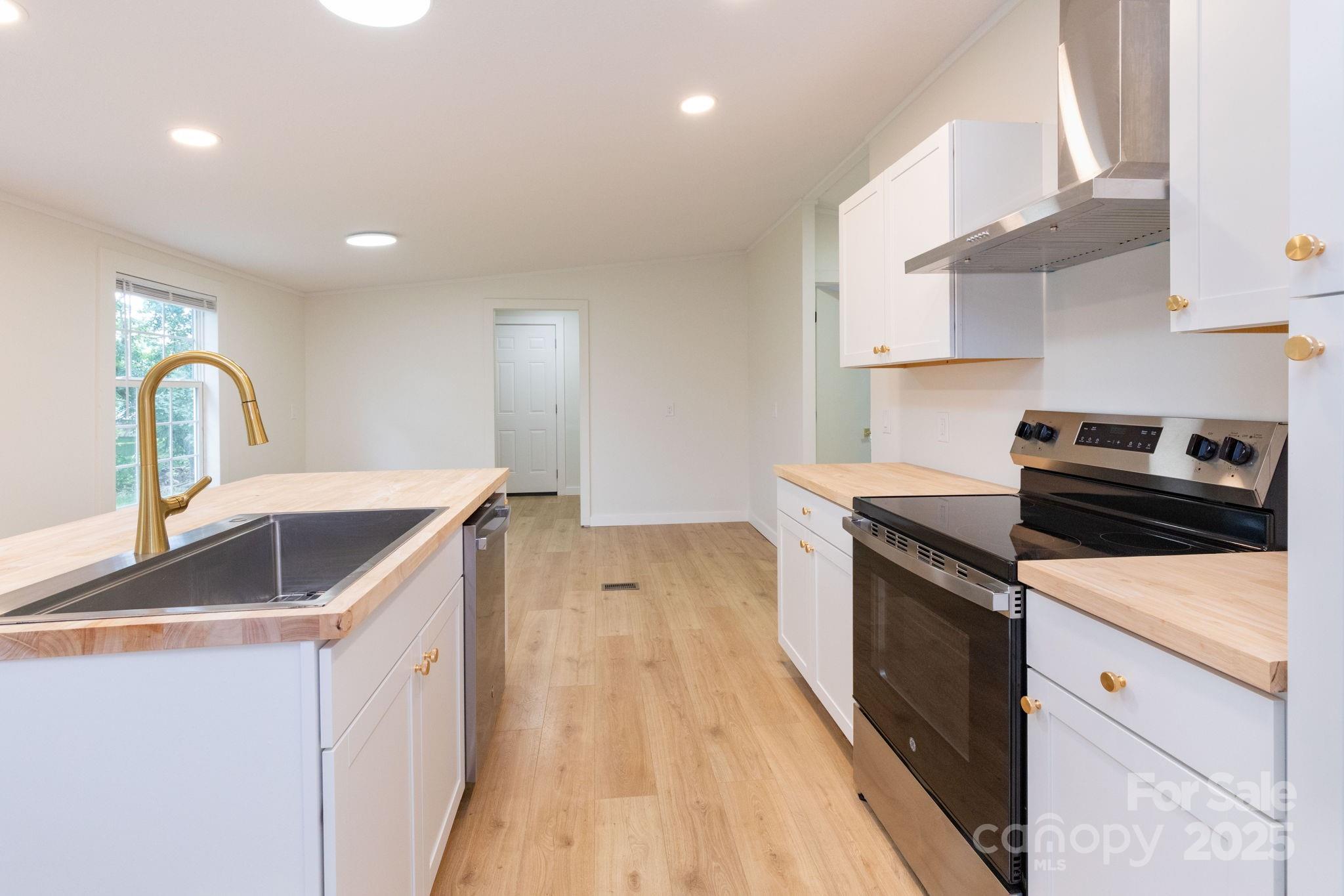 35 Glenview Place
