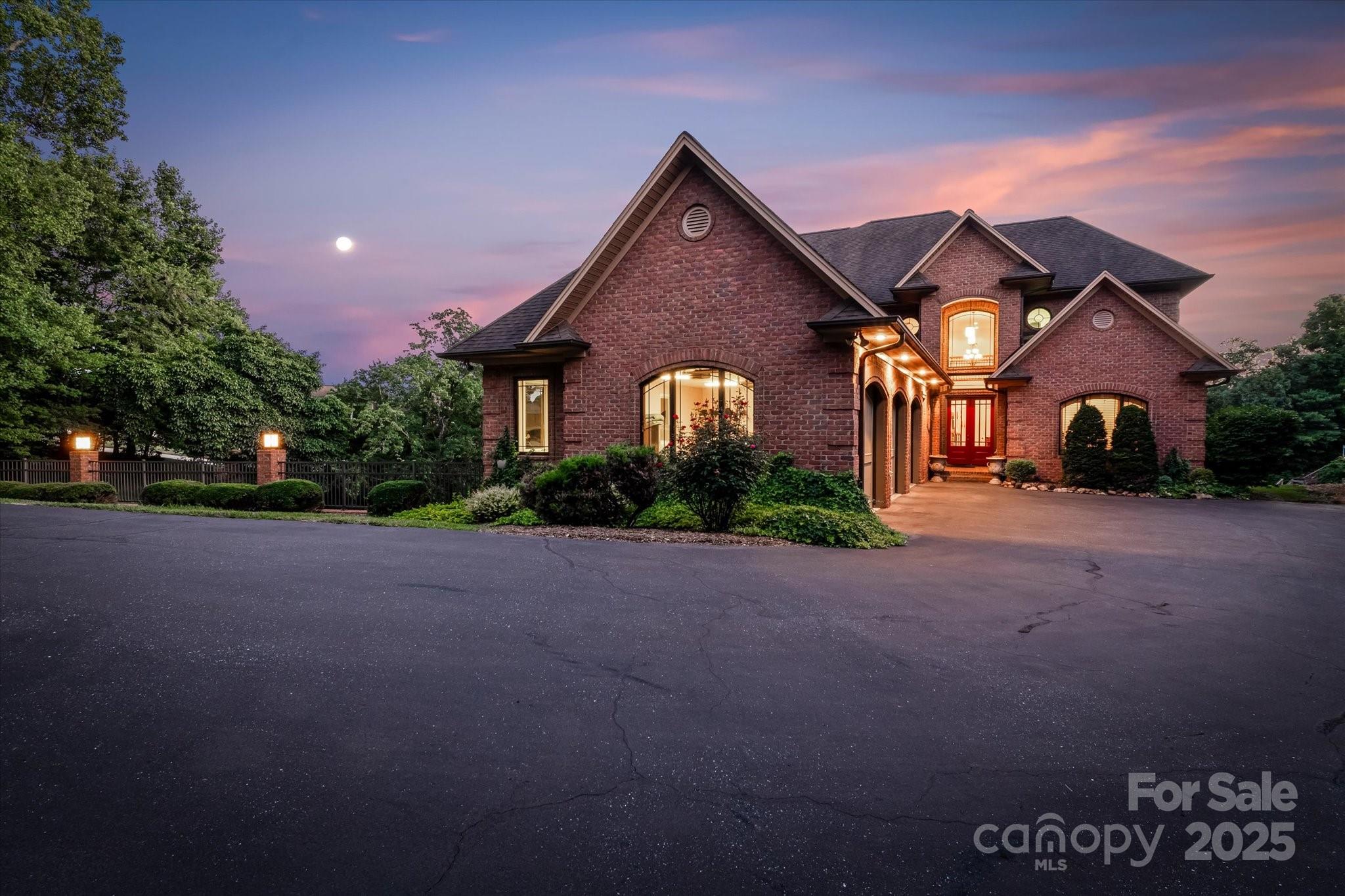 368 Players Ridge Road
