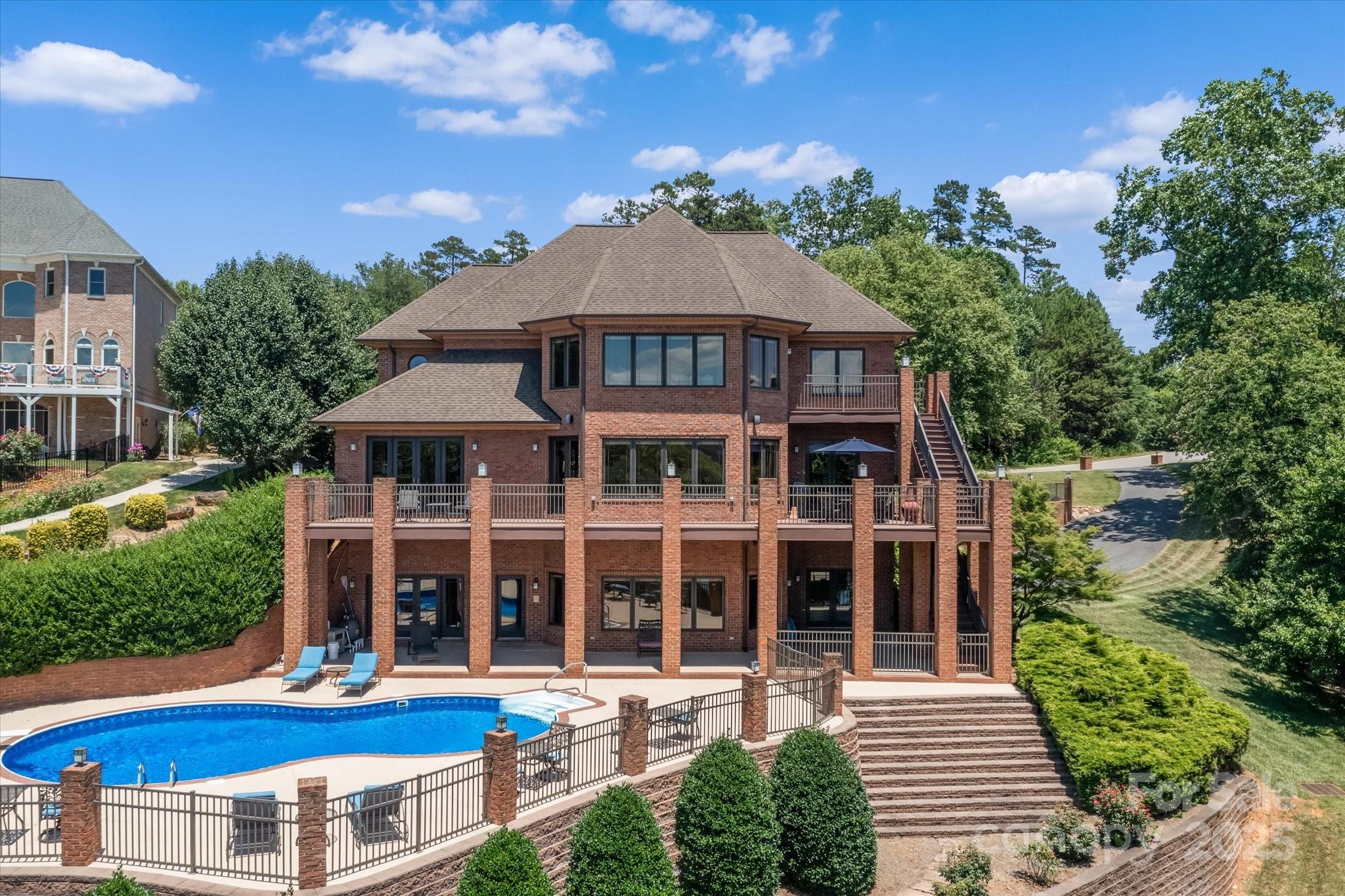 368 Players Ridge Road