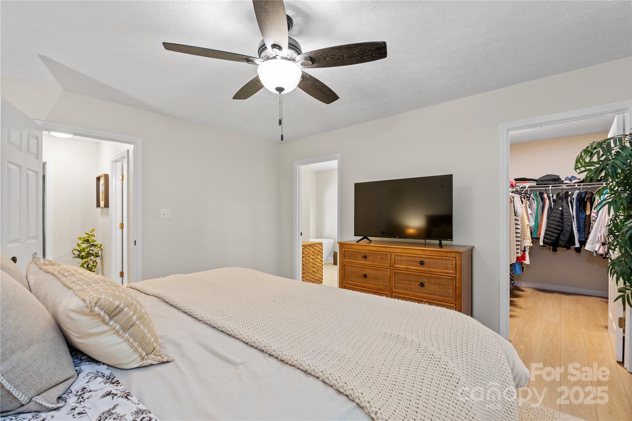 38 Leatherwood Drive