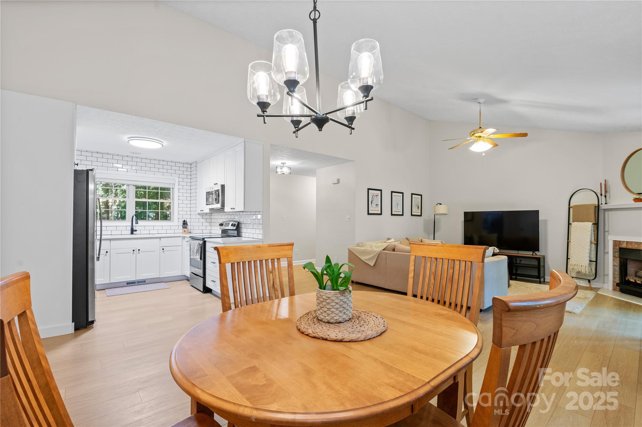 38 Leatherwood Drive