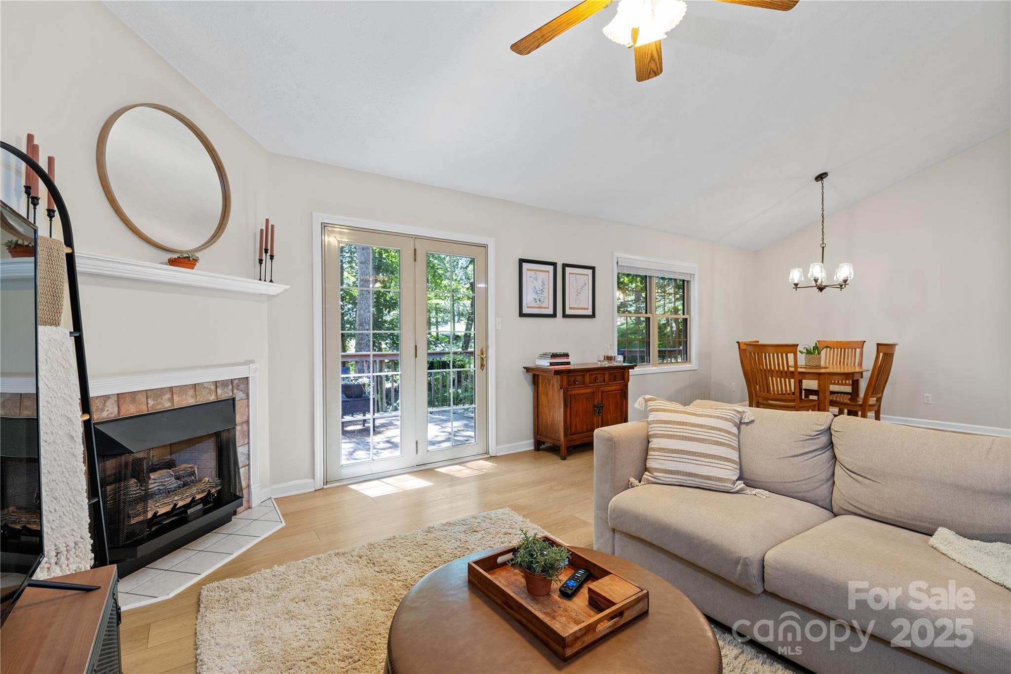 38 Leatherwood Drive